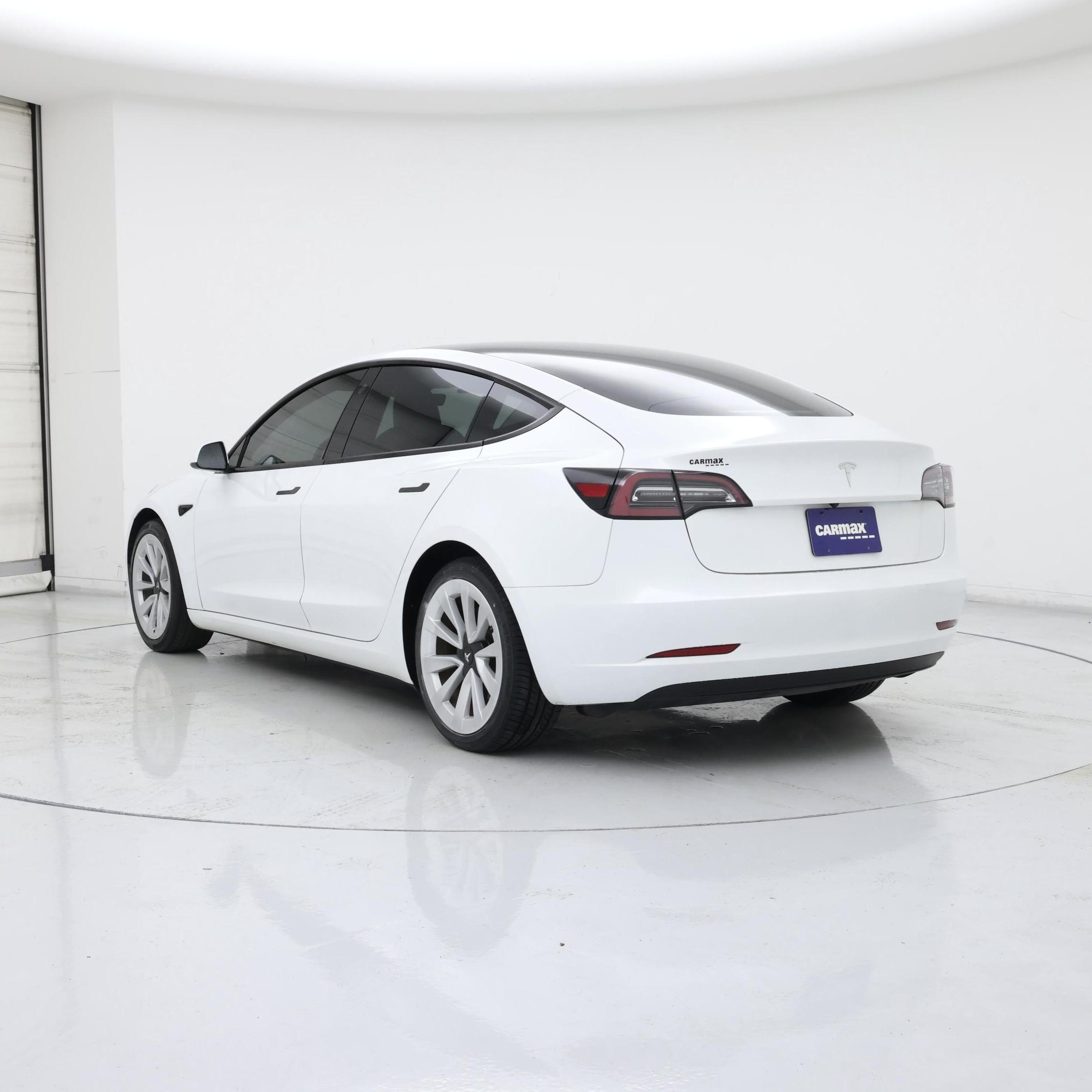 Thumbnail: 2023 Tesla Model 3 - 2