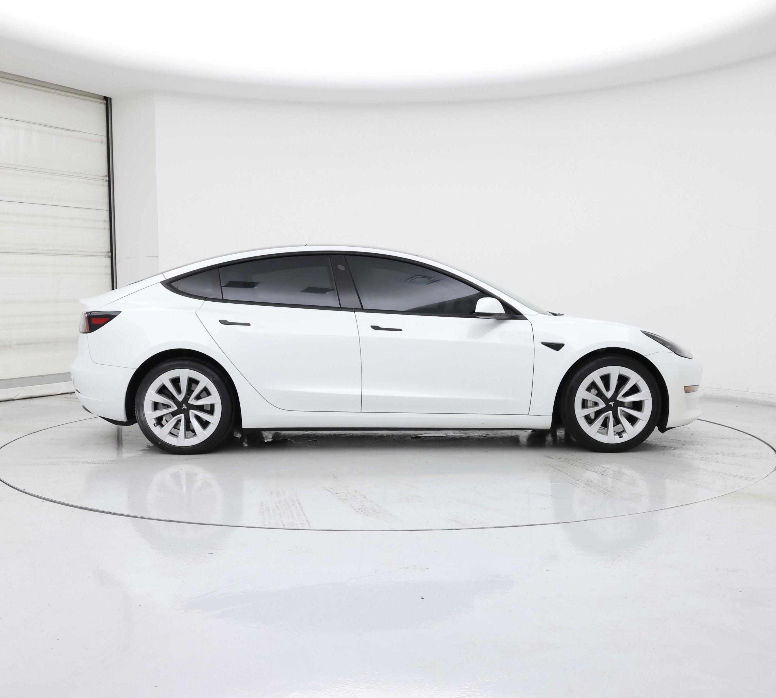 Thumbnail: 2023 Tesla Model 3 - 7