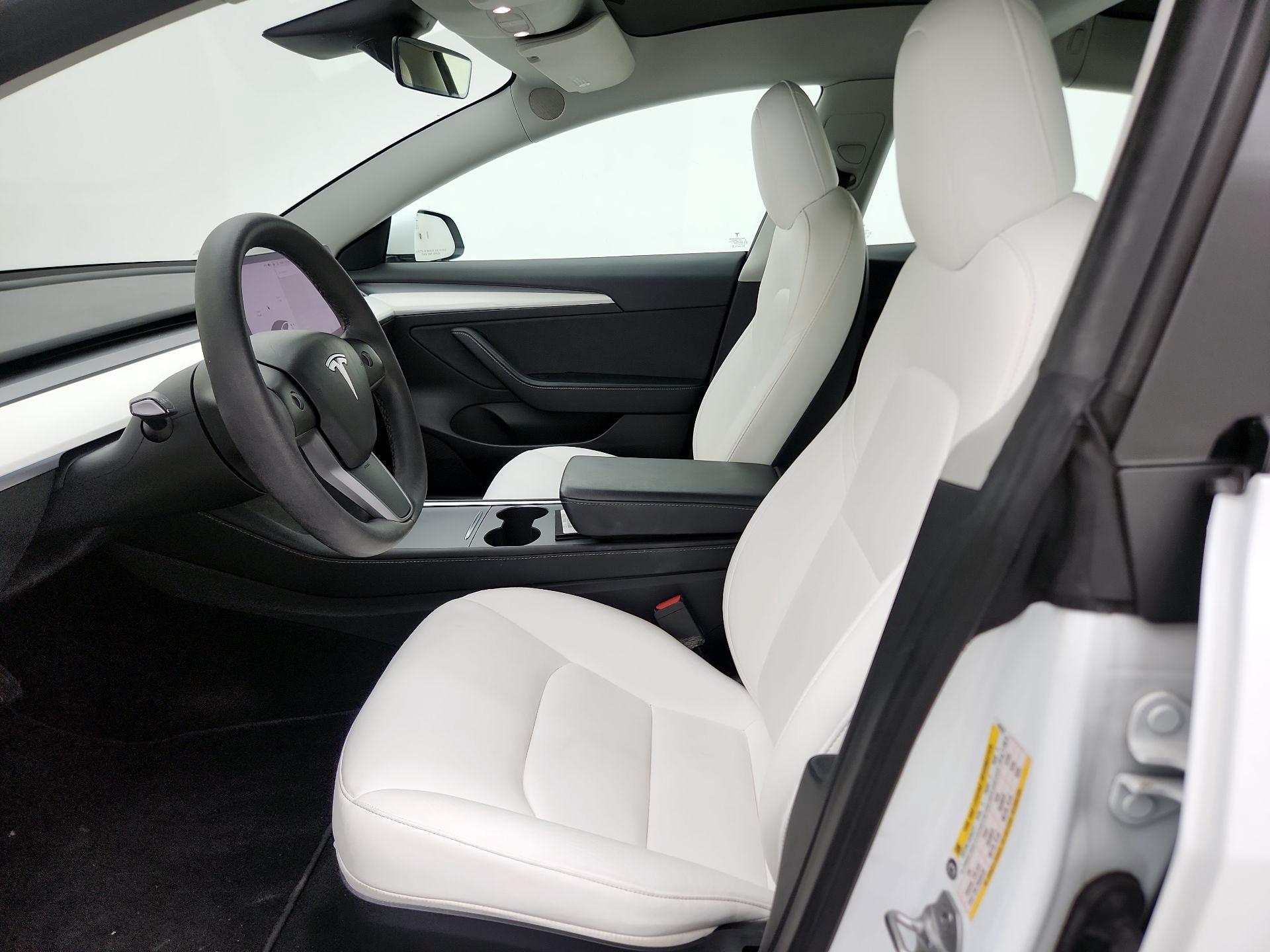 Thumbnail: 2022 Tesla Model 3 - 11