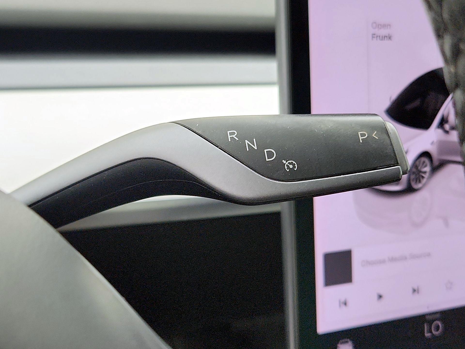 Thumbnail: 2022 Tesla Model 3 - 17