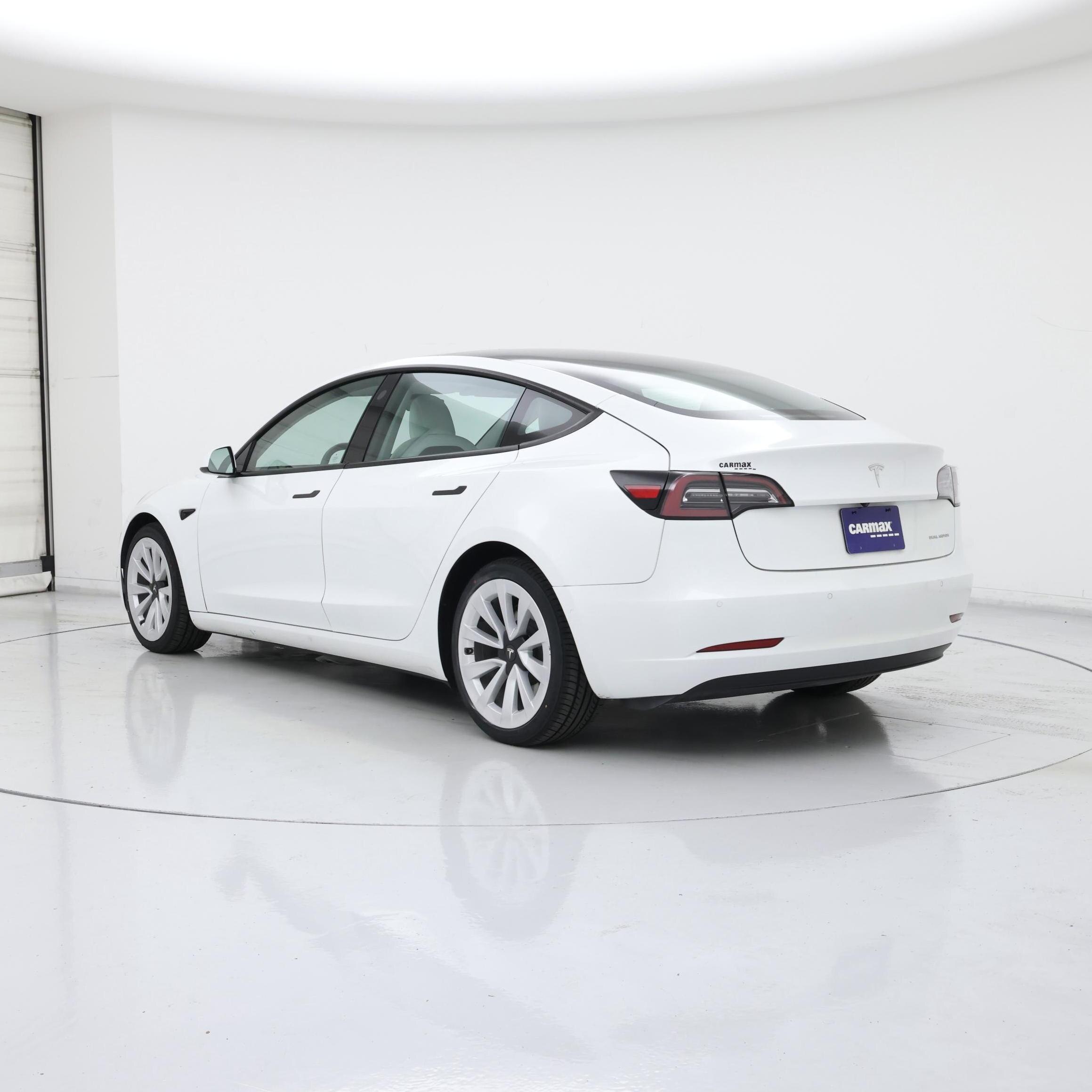 Thumbnail: 2022 Tesla Model 3 - 2