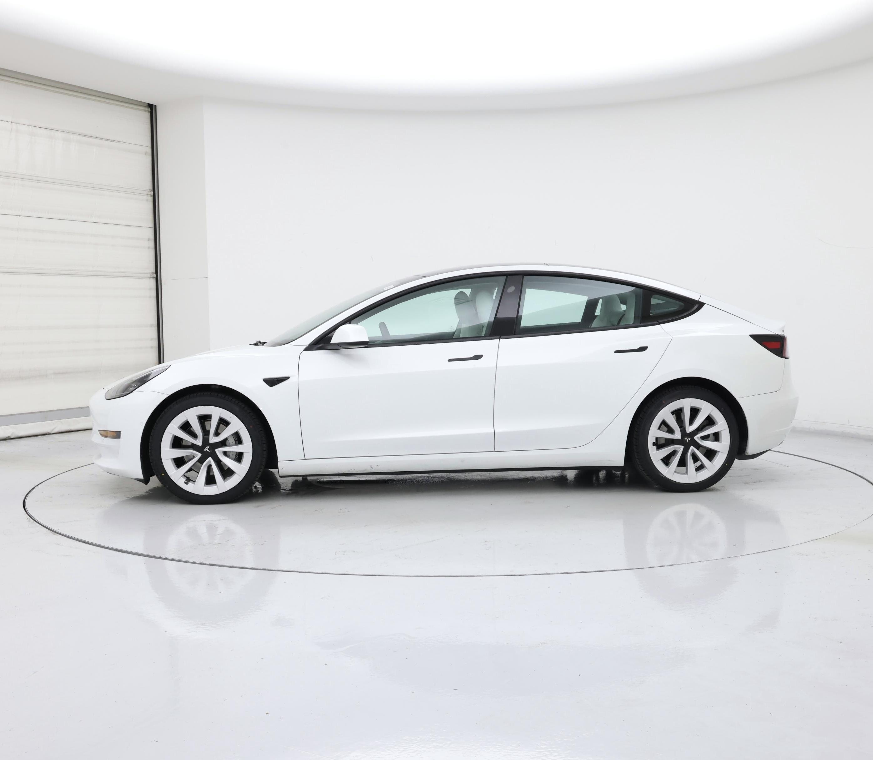 Thumbnail: 2022 Tesla Model 3 - 3