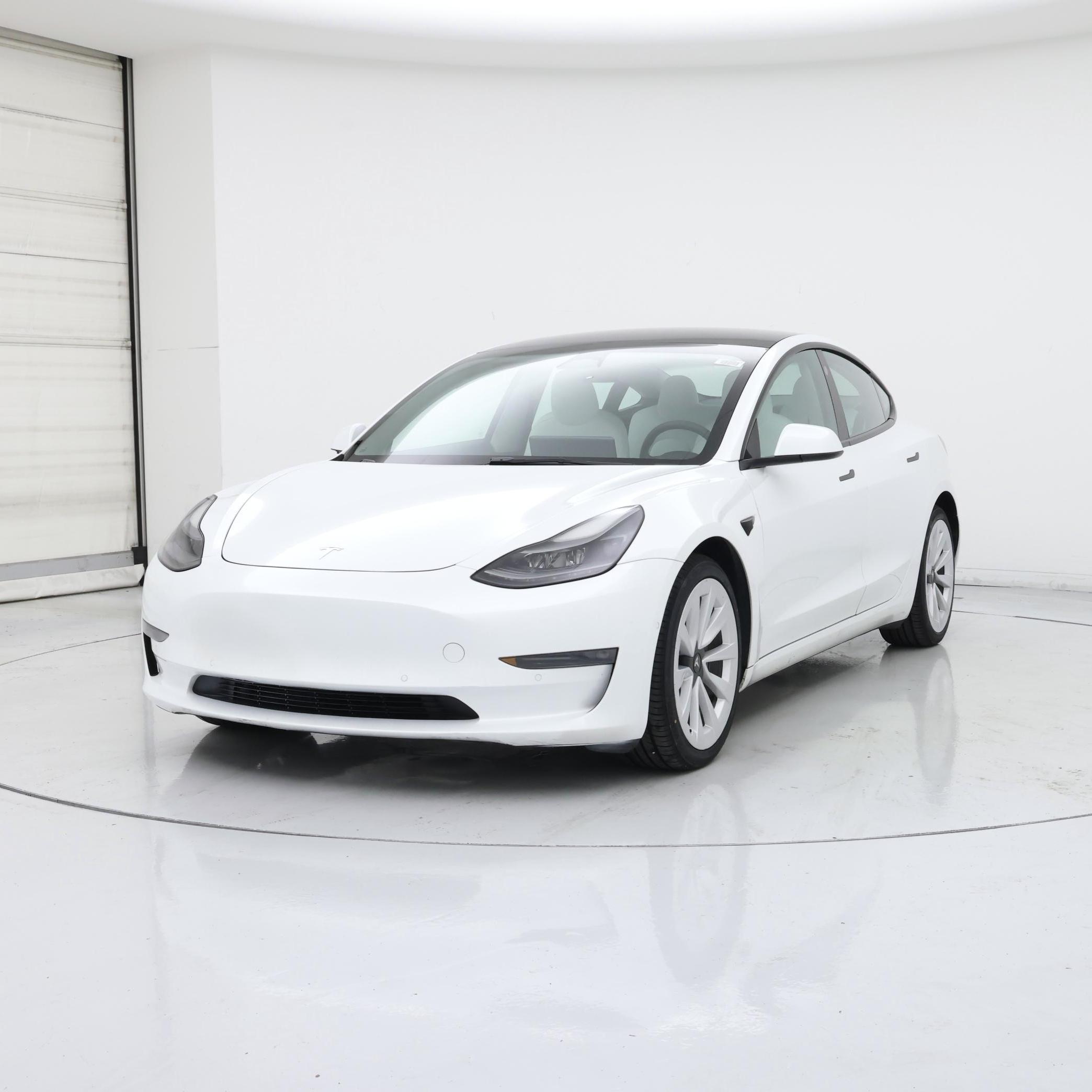 Thumbnail: 2022 Tesla Model 3 - 4