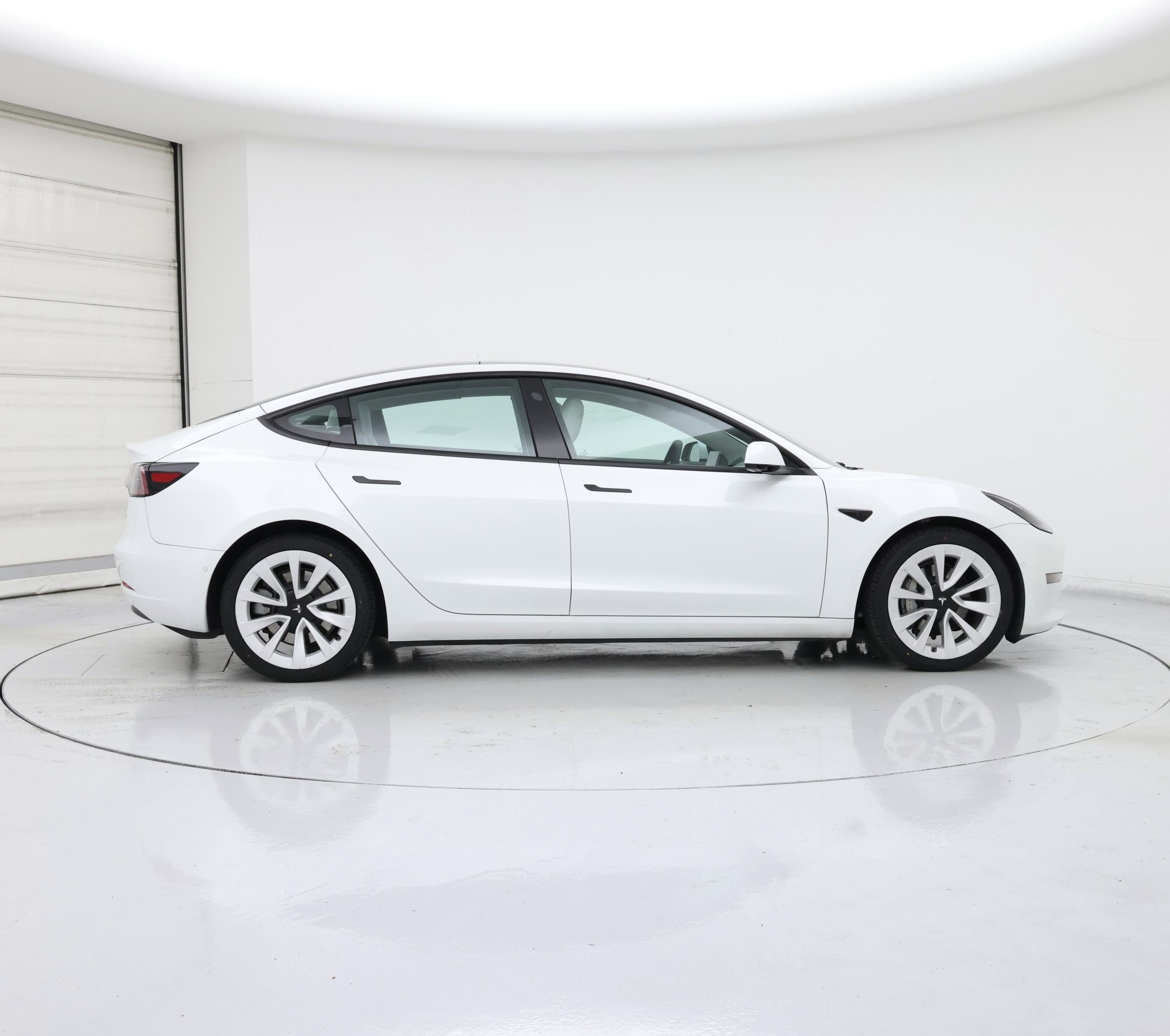 Thumbnail: 2022 Tesla Model 3 - 7