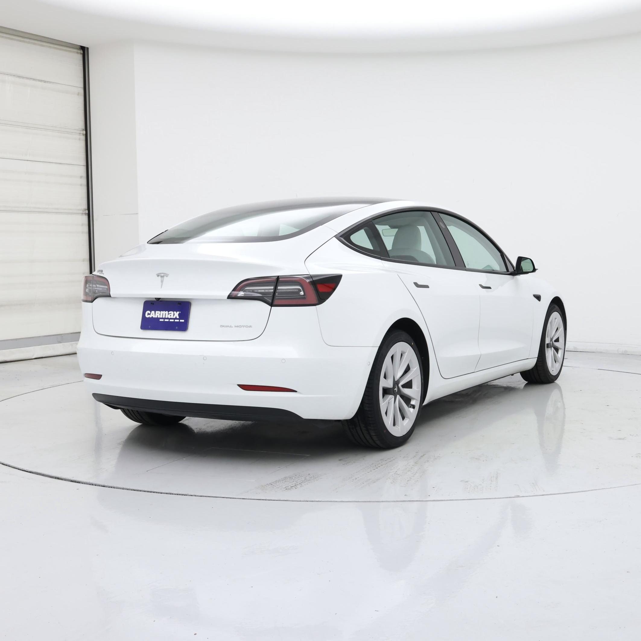 Thumbnail: 2022 Tesla Model 3 - 8