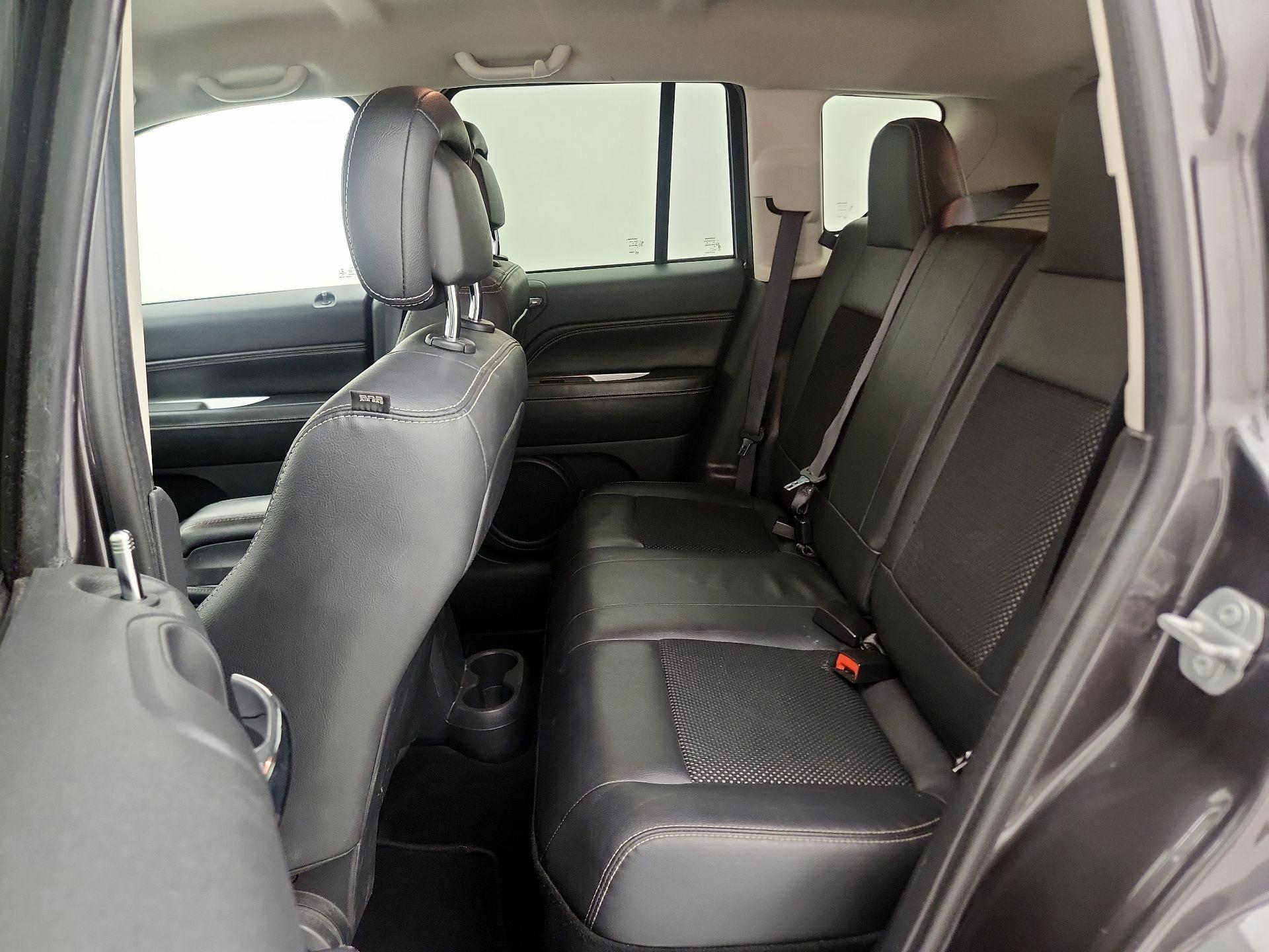 Thumbnail: 2016 Jeep Compass - 17