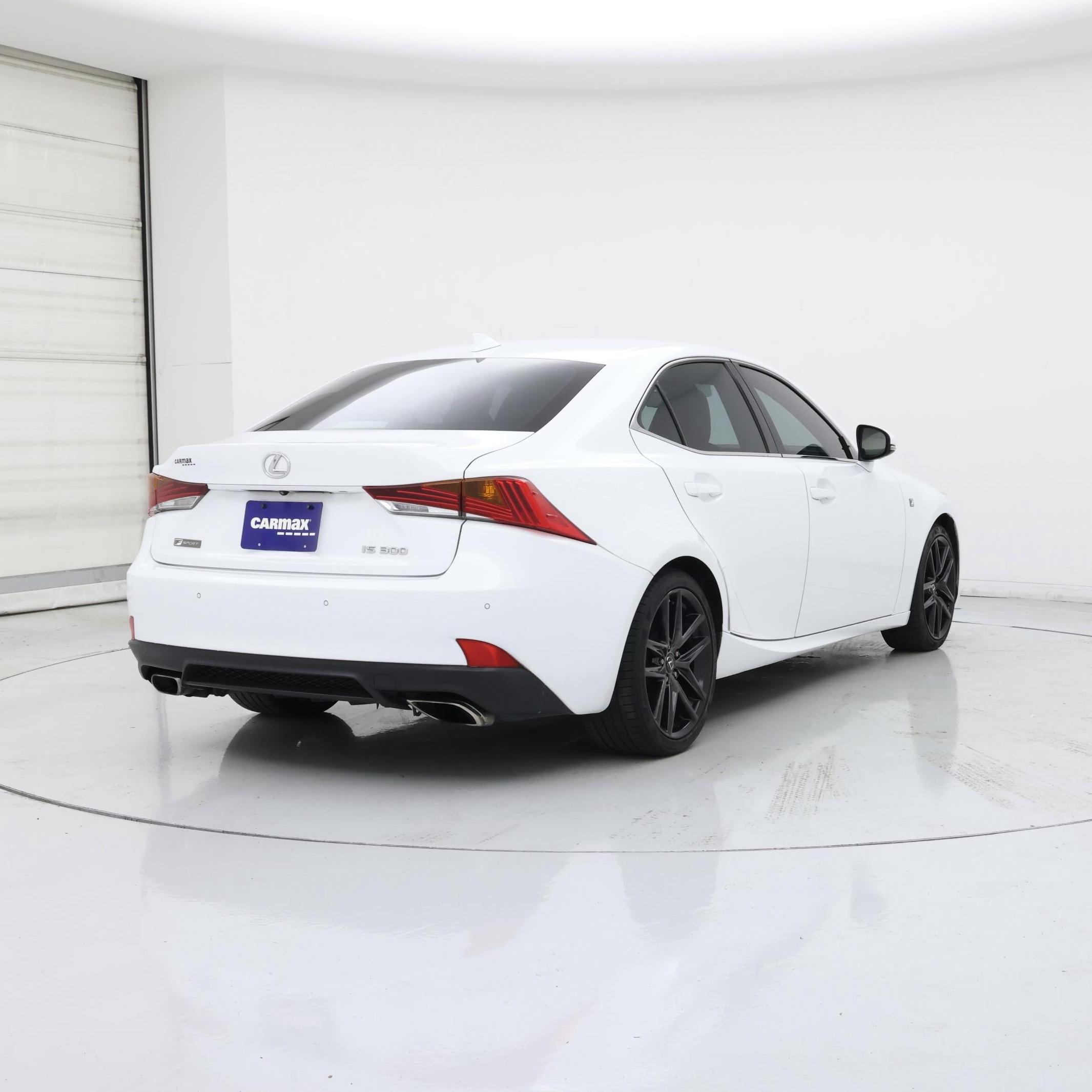 Thumbnail: 2019 Lexus IS - 8