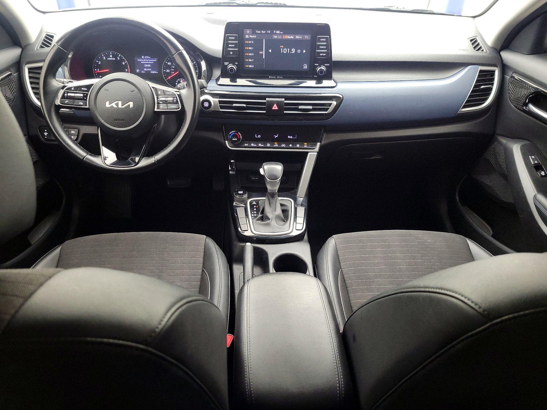 Thumbnail: 2023 Kia Seltos - 9