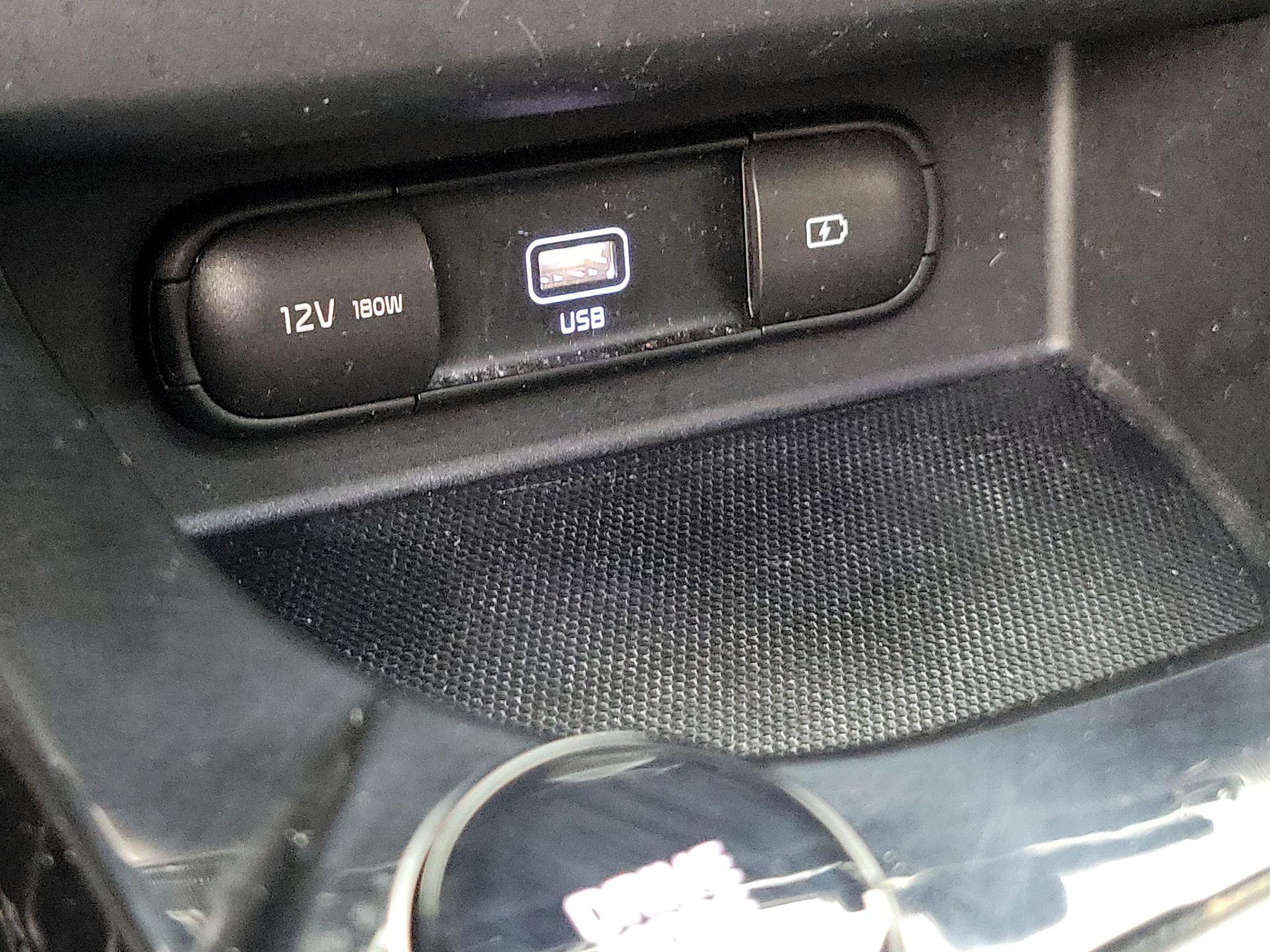 Thumbnail: 2023 Kia Seltos - 18