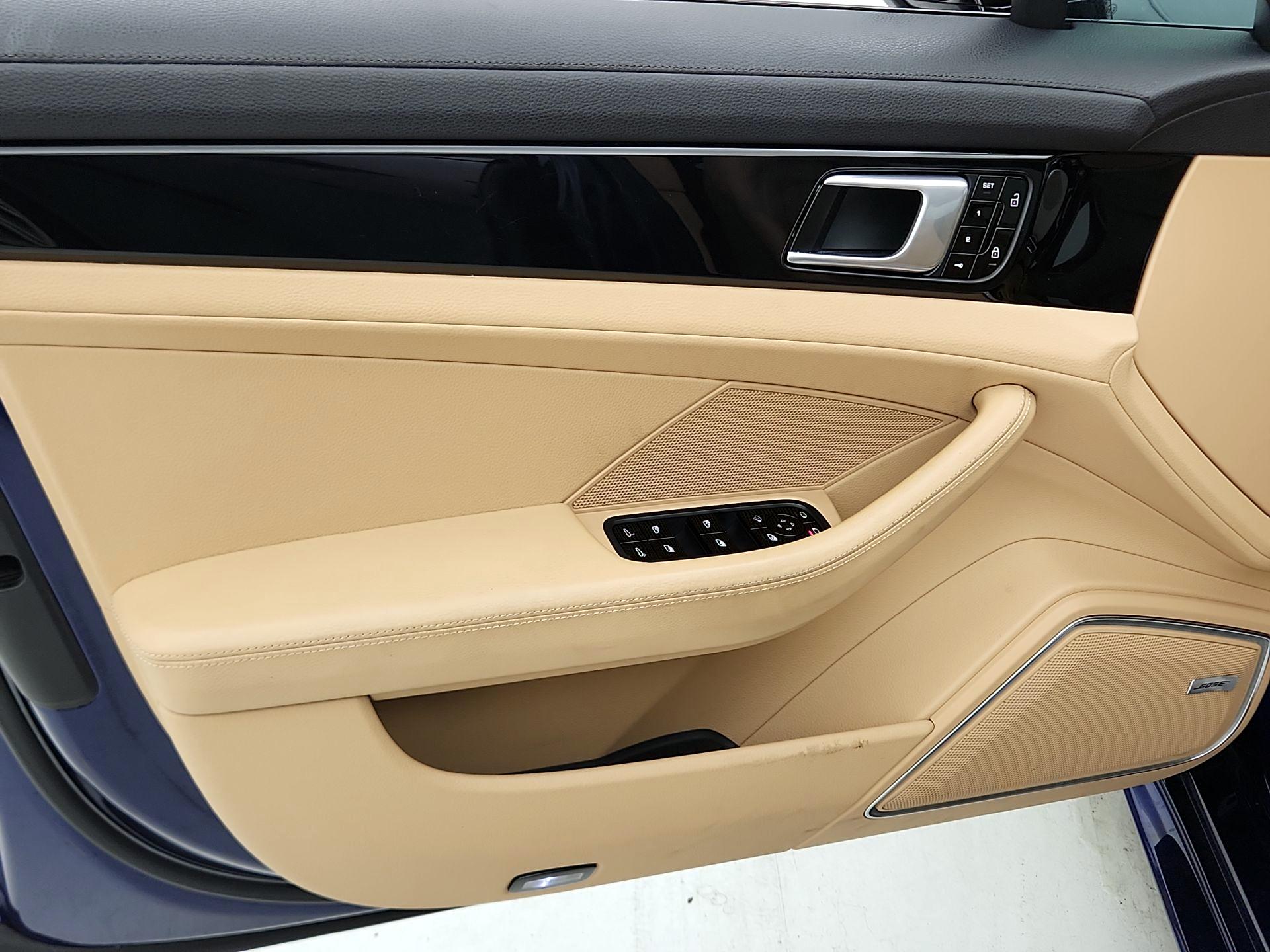 Thumbnail: 2020 Porsche Panamera - 12