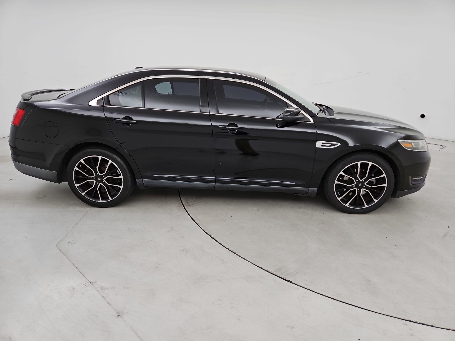 Thumbnail: 2017 Ford Taurus - 4