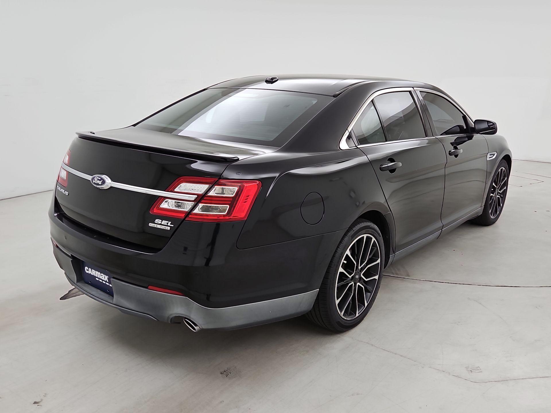 Thumbnail: 2017 Ford Taurus - 5