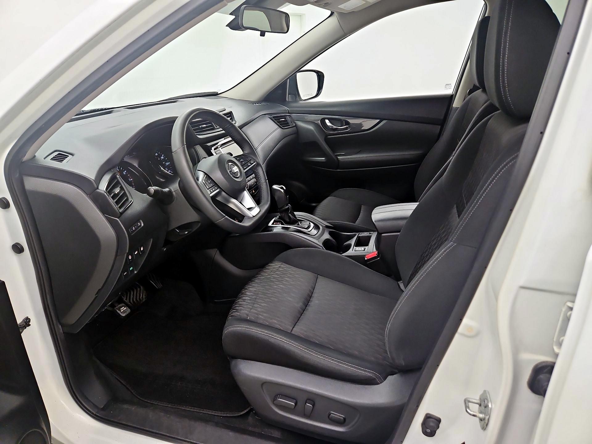 Thumbnail: 2019 Nissan Rogue - 11