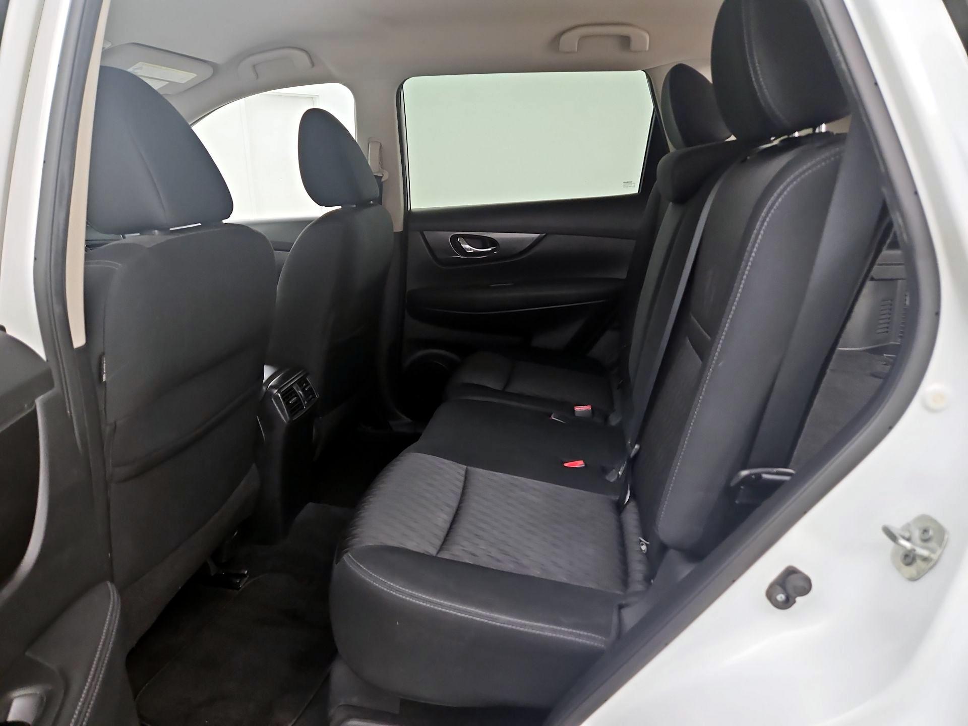 Thumbnail: 2019 Nissan Rogue - 19