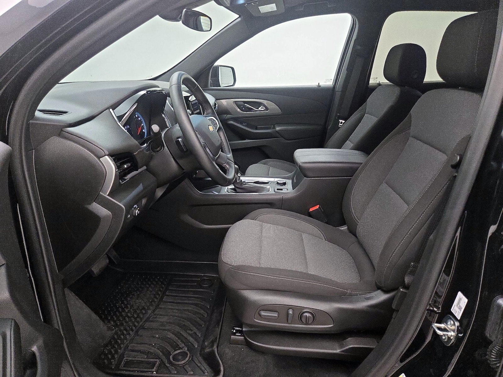 2023 Chevrolet Traverse 1LT - Photo 12