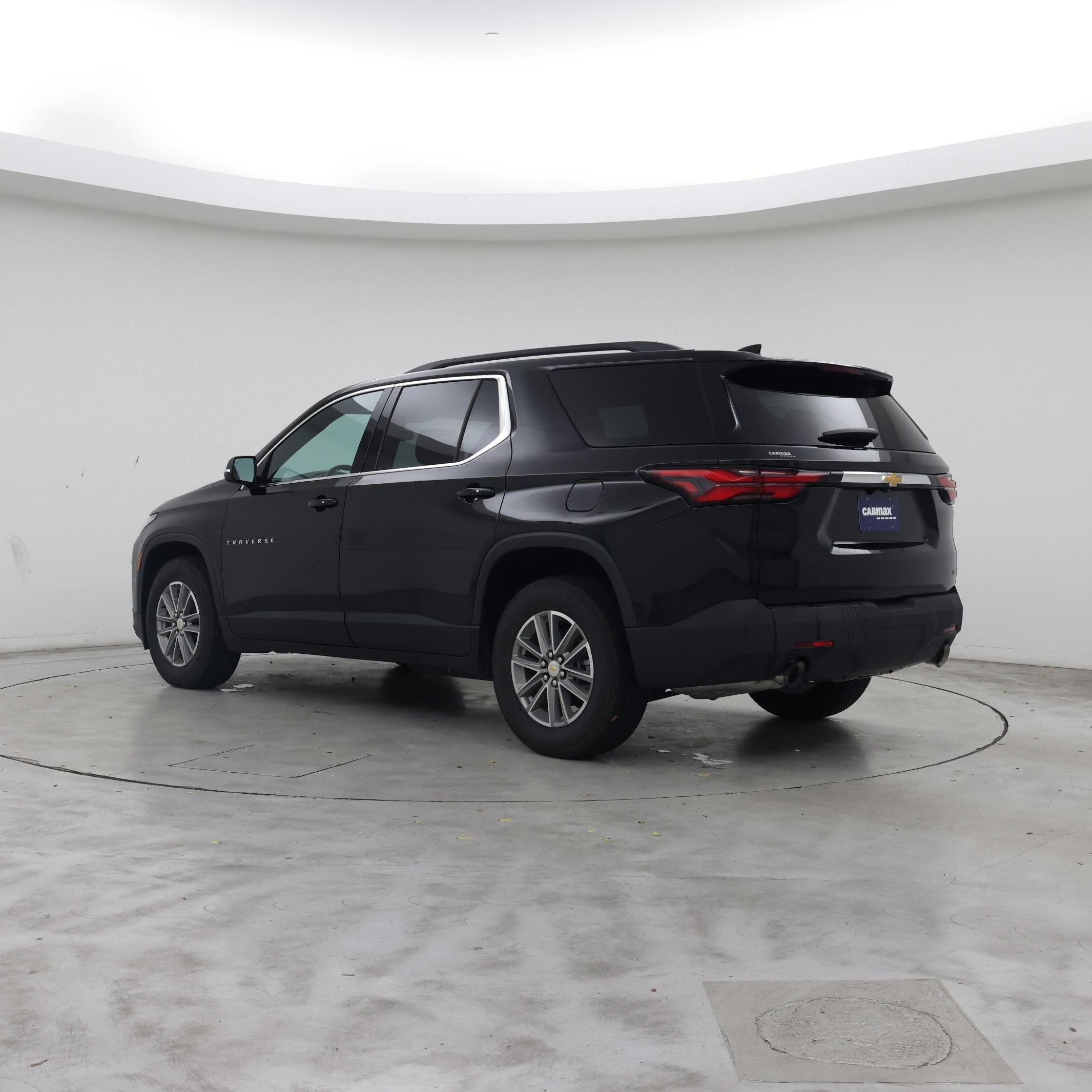 Thumbnail: 2023 Chevrolet Traverse - 2