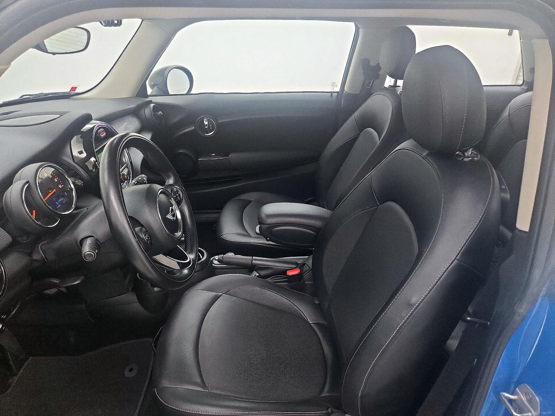 Thumbnail: 2018 MINI Cooper Hardtop - 11