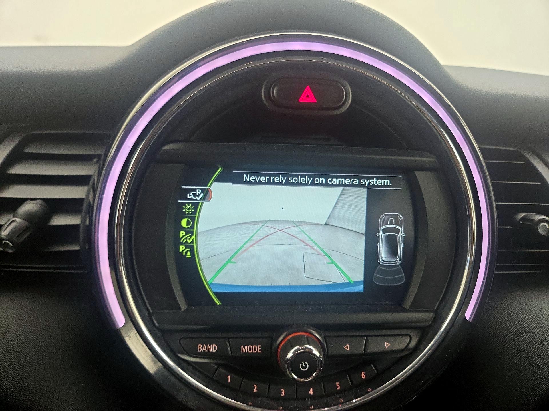 Thumbnail: 2018 MINI Cooper Hardtop - 14