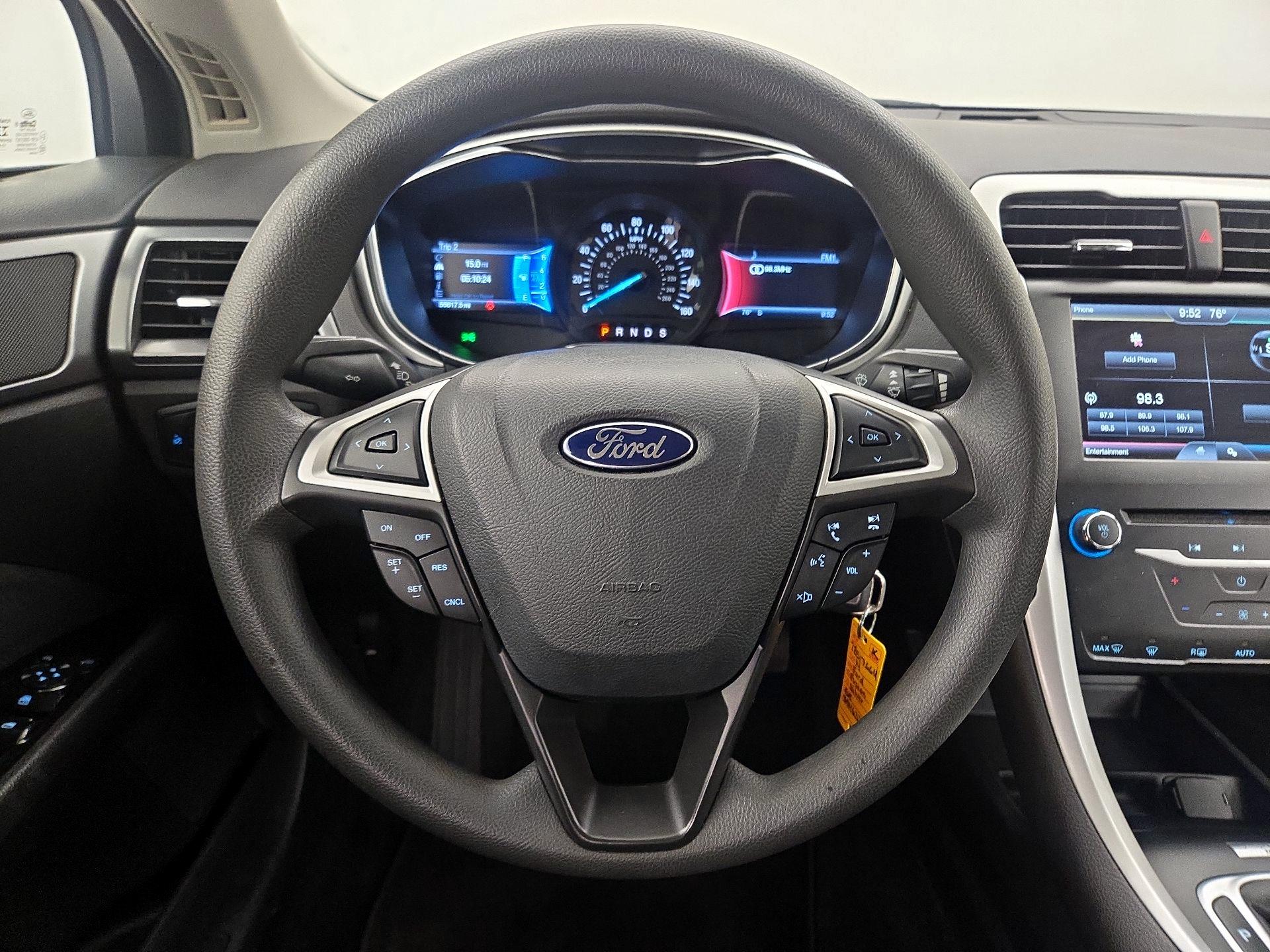 Thumbnail: 2014 Ford Fusion - 10