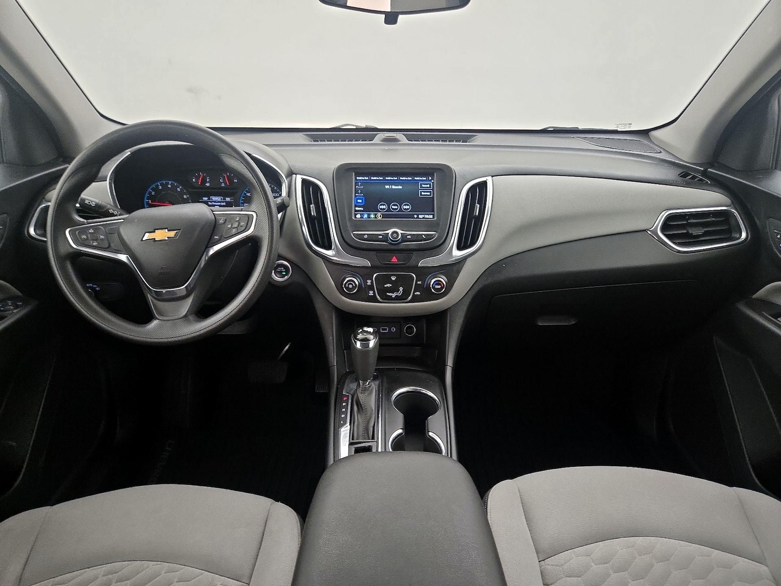 2019 Chevrolet Equinox LS - Photo 10