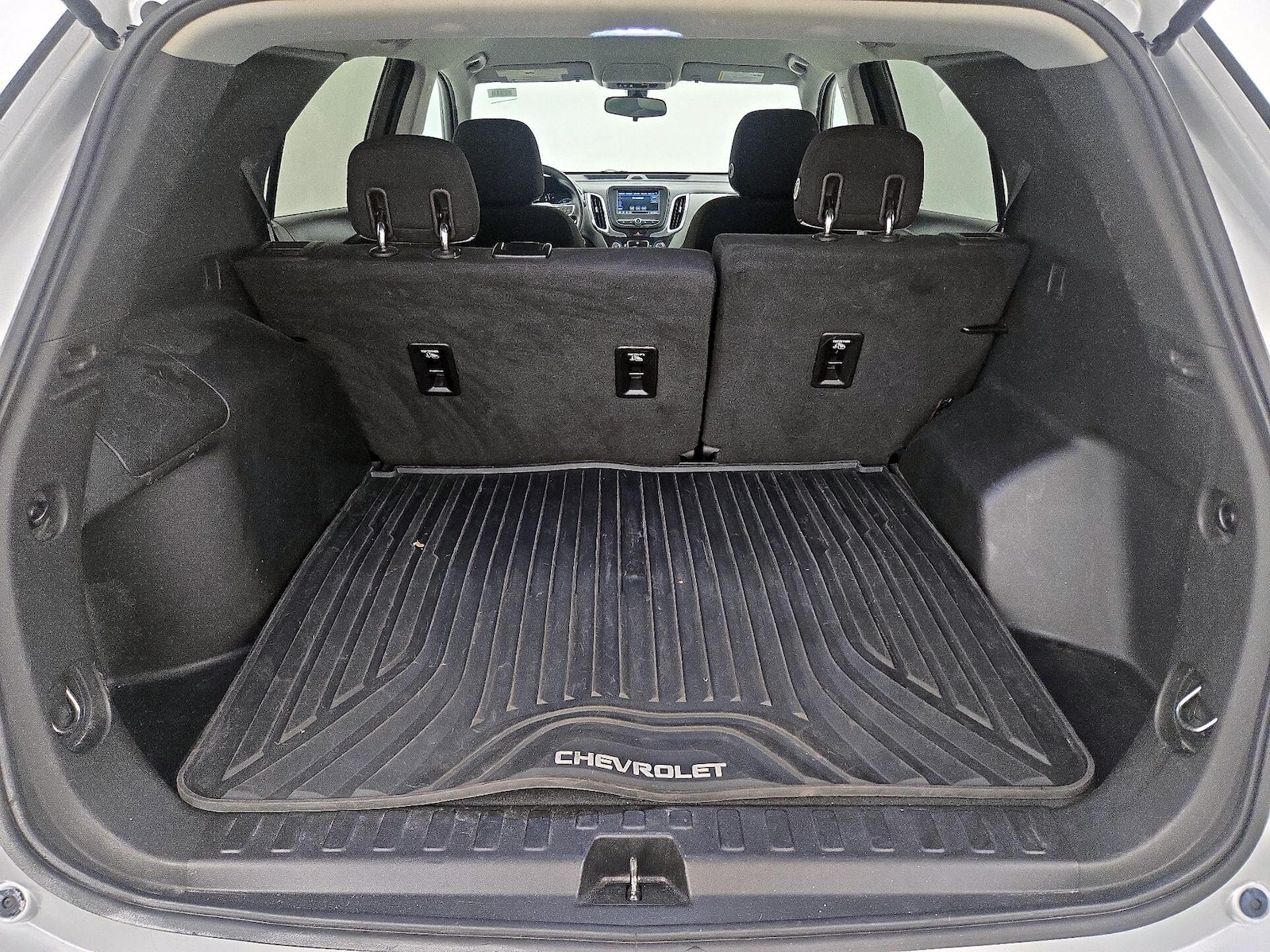 2019 Chevrolet Equinox LS - Photo 21
