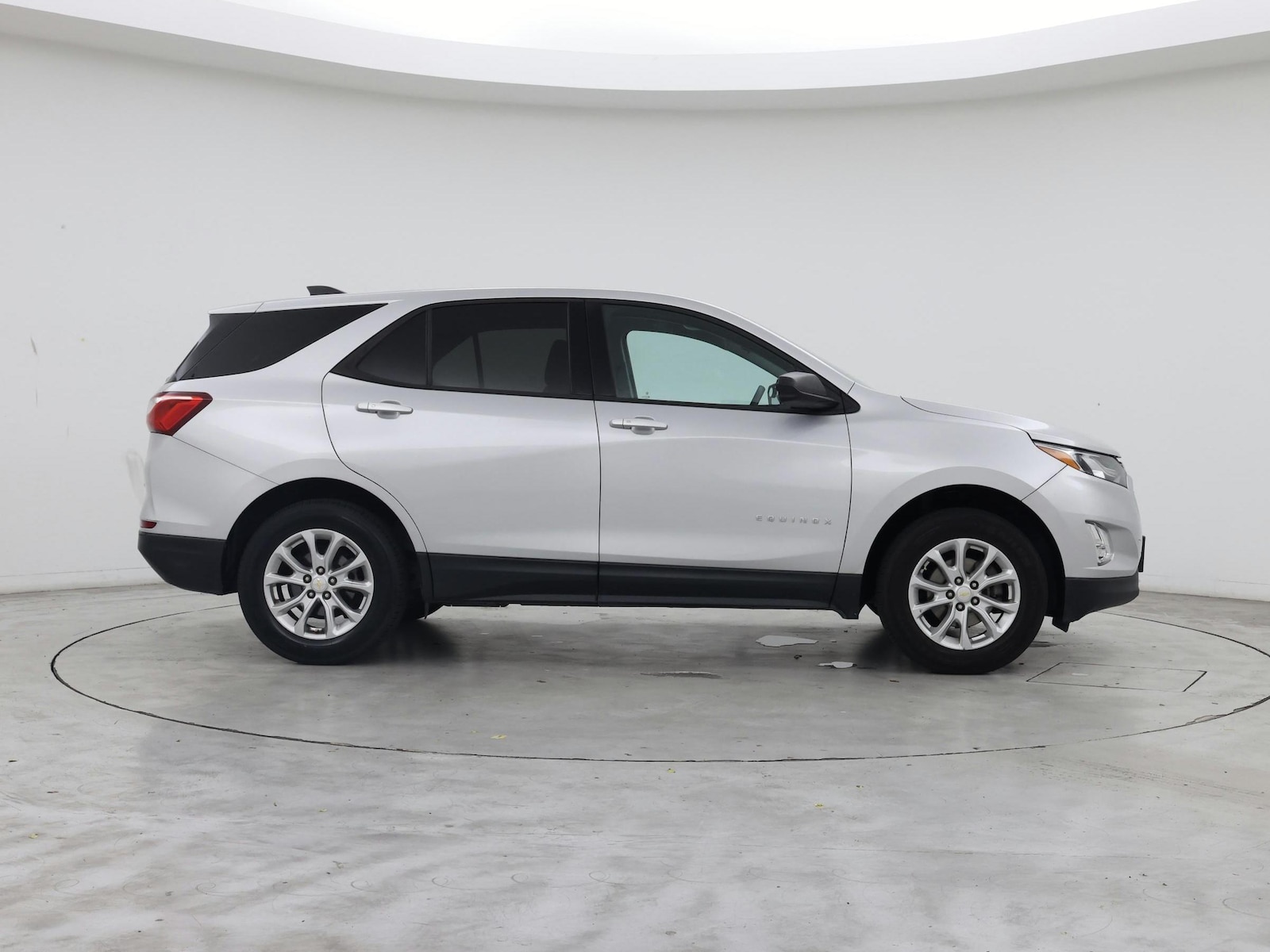 2019 Chevrolet Equinox LS - Photo 8