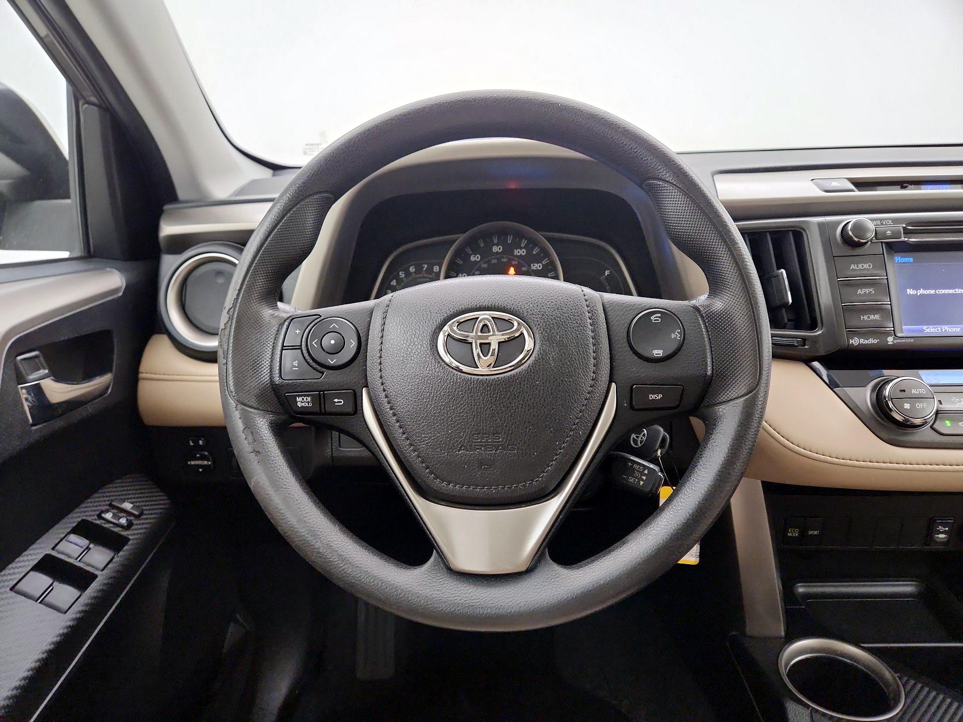Thumbnail: 2015 Toyota RAV4 - 10