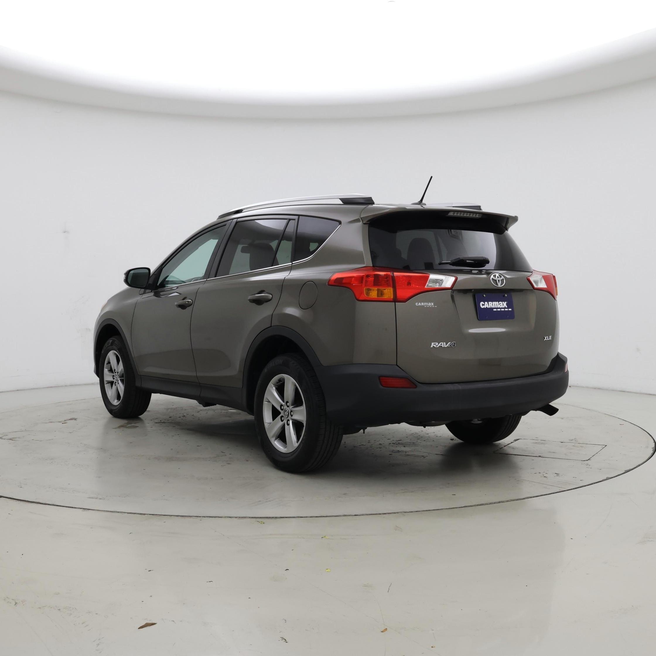 Thumbnail: 2015 Toyota RAV4 - 2