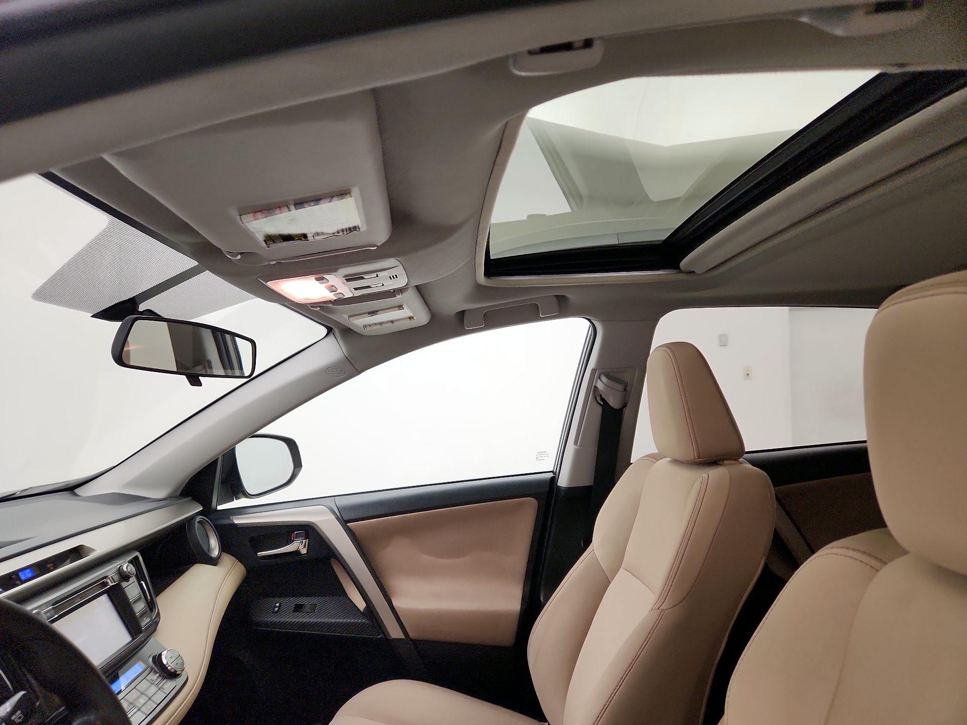 Thumbnail: 2015 Toyota RAV4 - 19