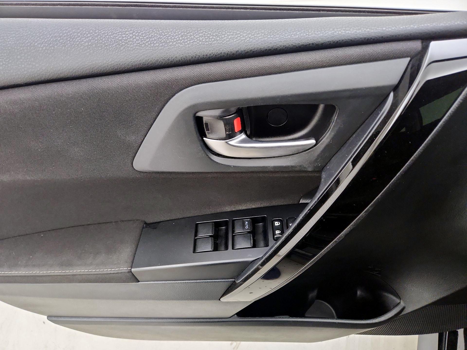 Thumbnail: 2017 Toyota Corolla iM - 12