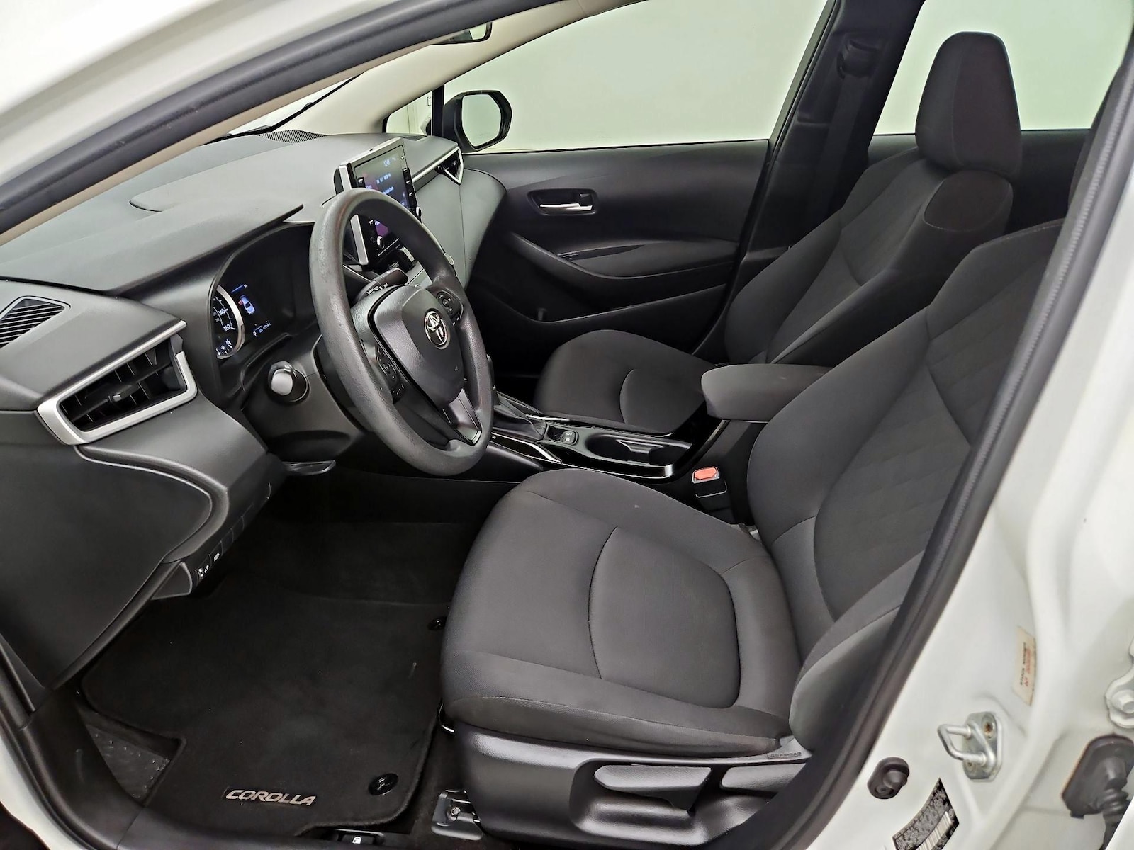 2020 Toyota Corolla LE - Photo 12