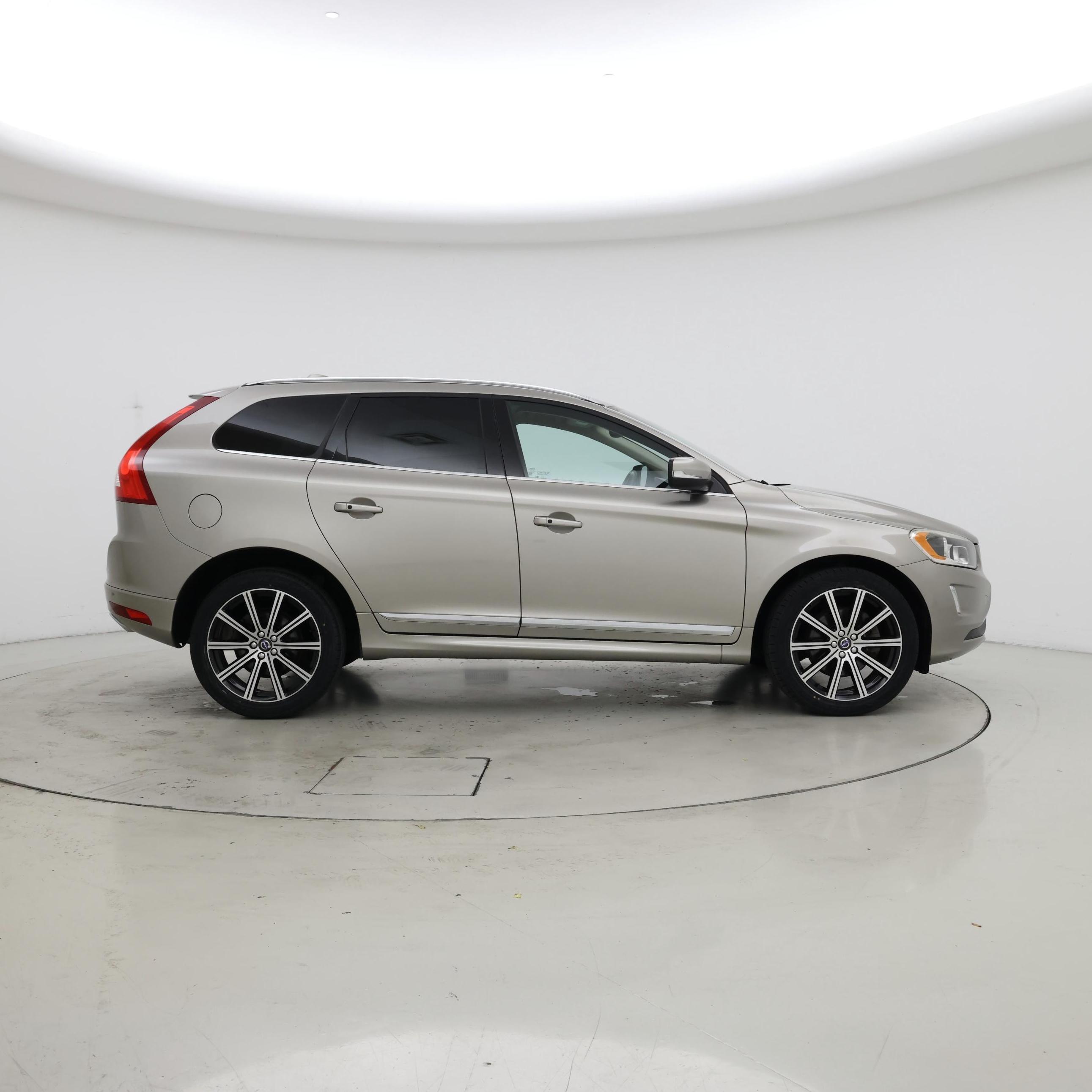 Thumbnail: 2015 Volvo XC60 - 7