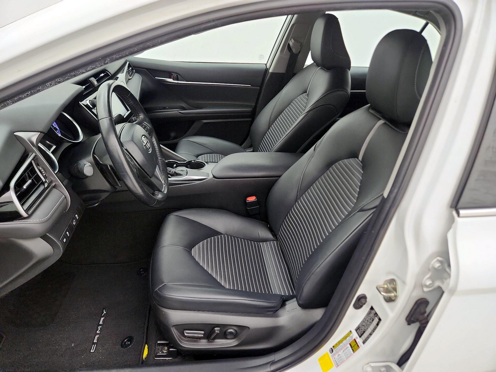 Thumbnail: 2019 Toyota Camry - 11