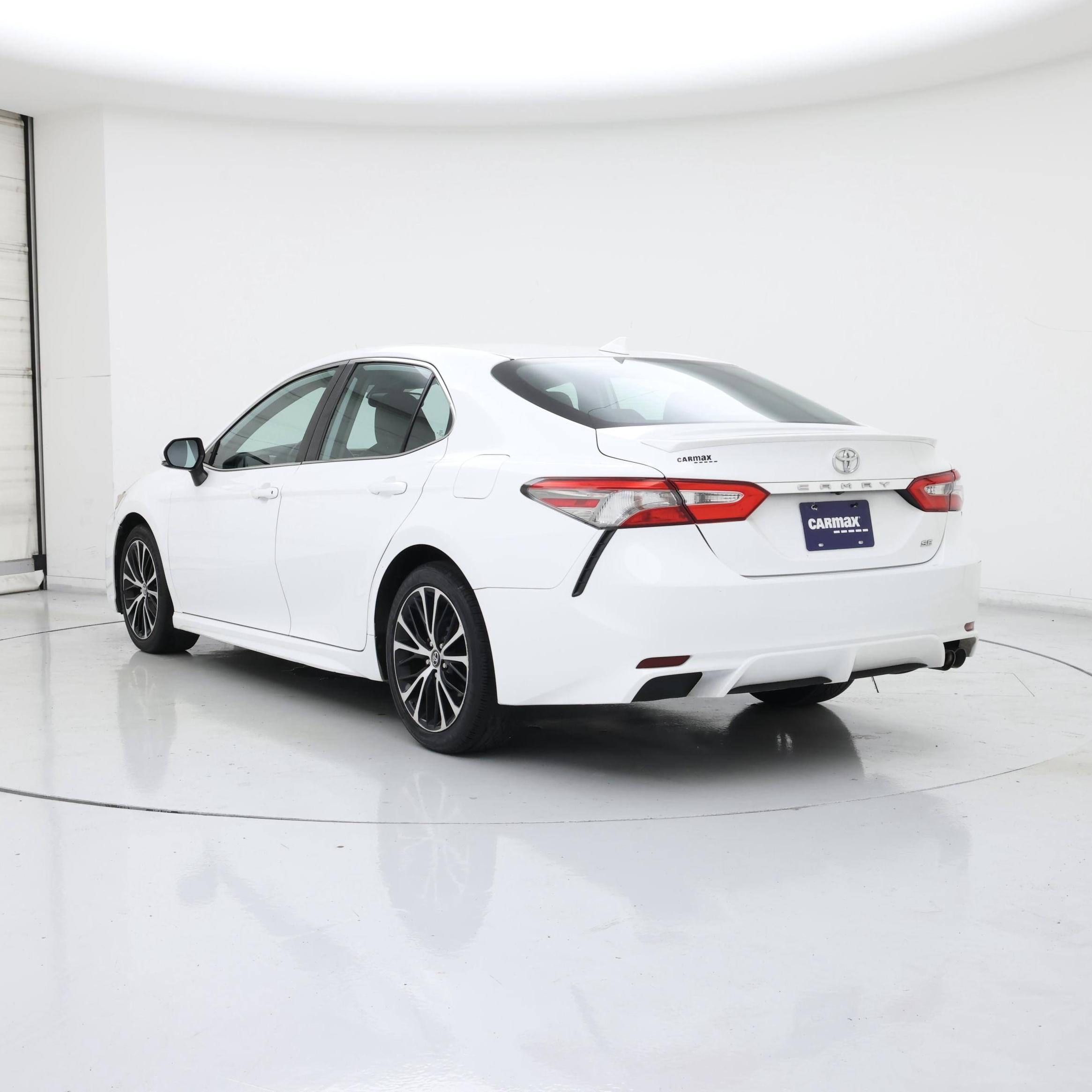 Thumbnail: 2019 Toyota Camry - 2