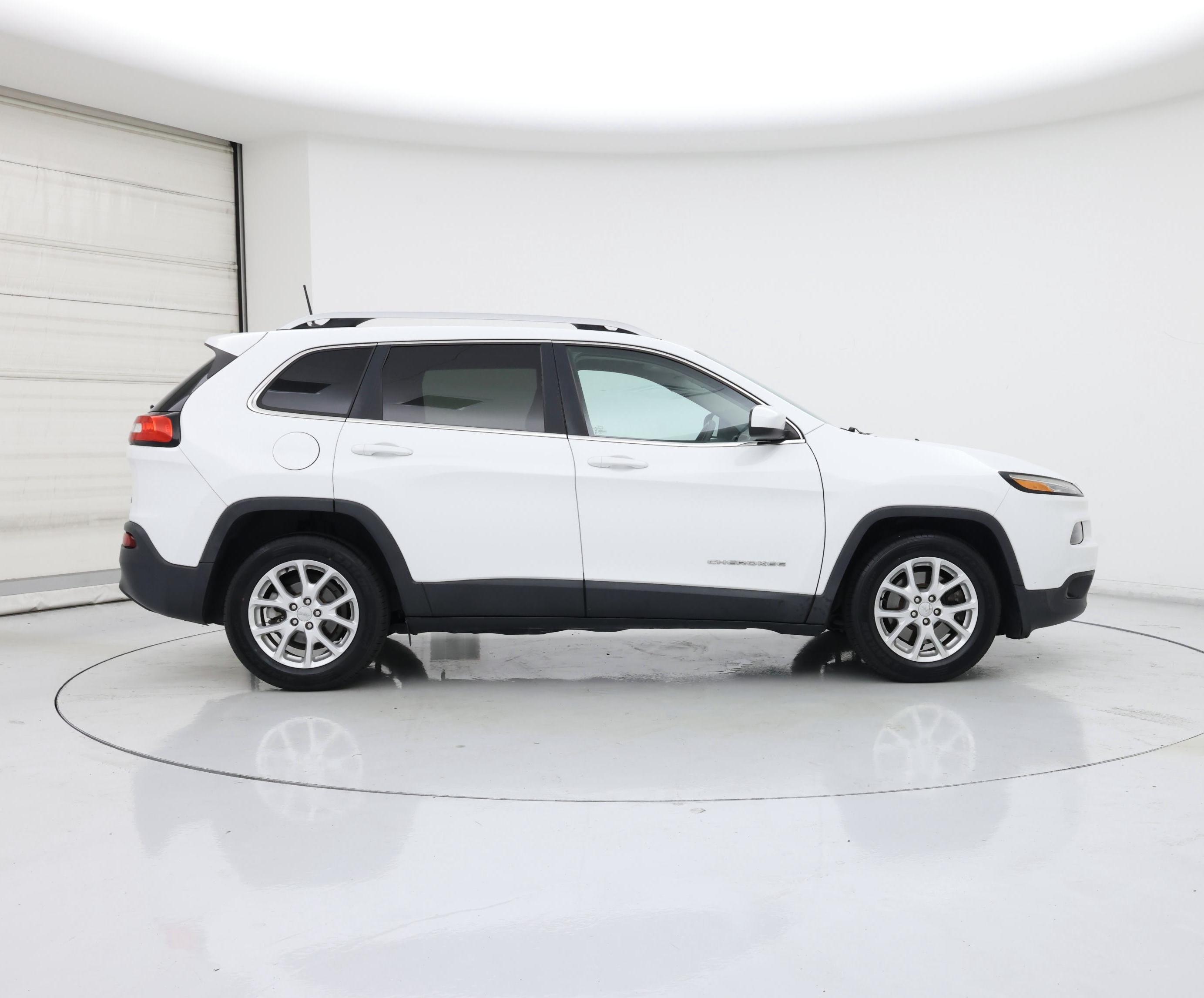 Thumbnail: 2017 Jeep Cherokee - 7