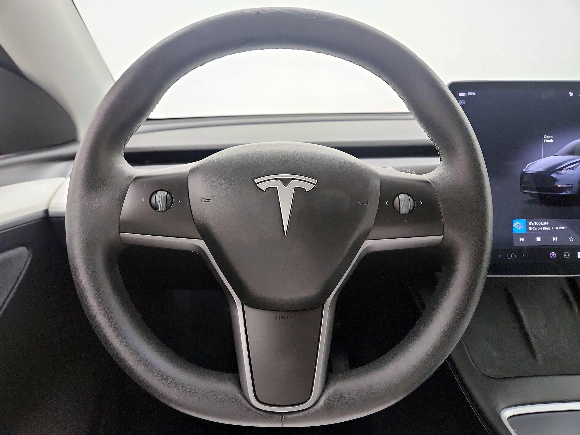 Thumbnail: 2023 Tesla Model Y - 10