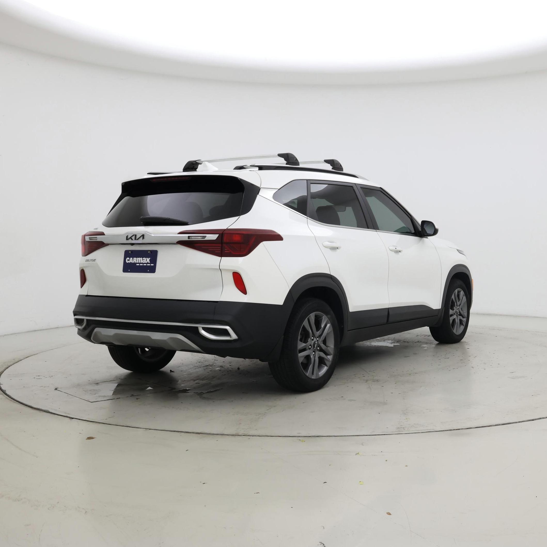 Thumbnail: 2023 Kia Seltos - 8