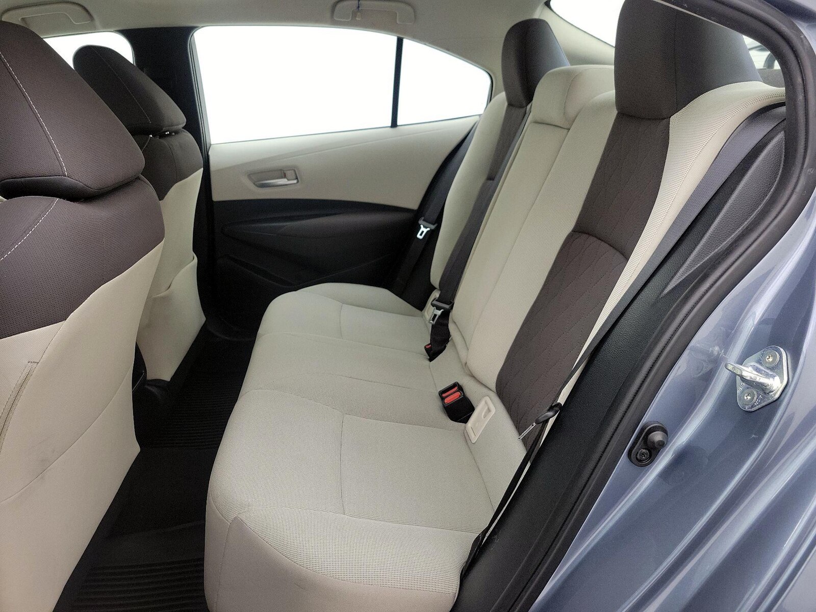 2020 Toyota Corolla LE - Photo 19