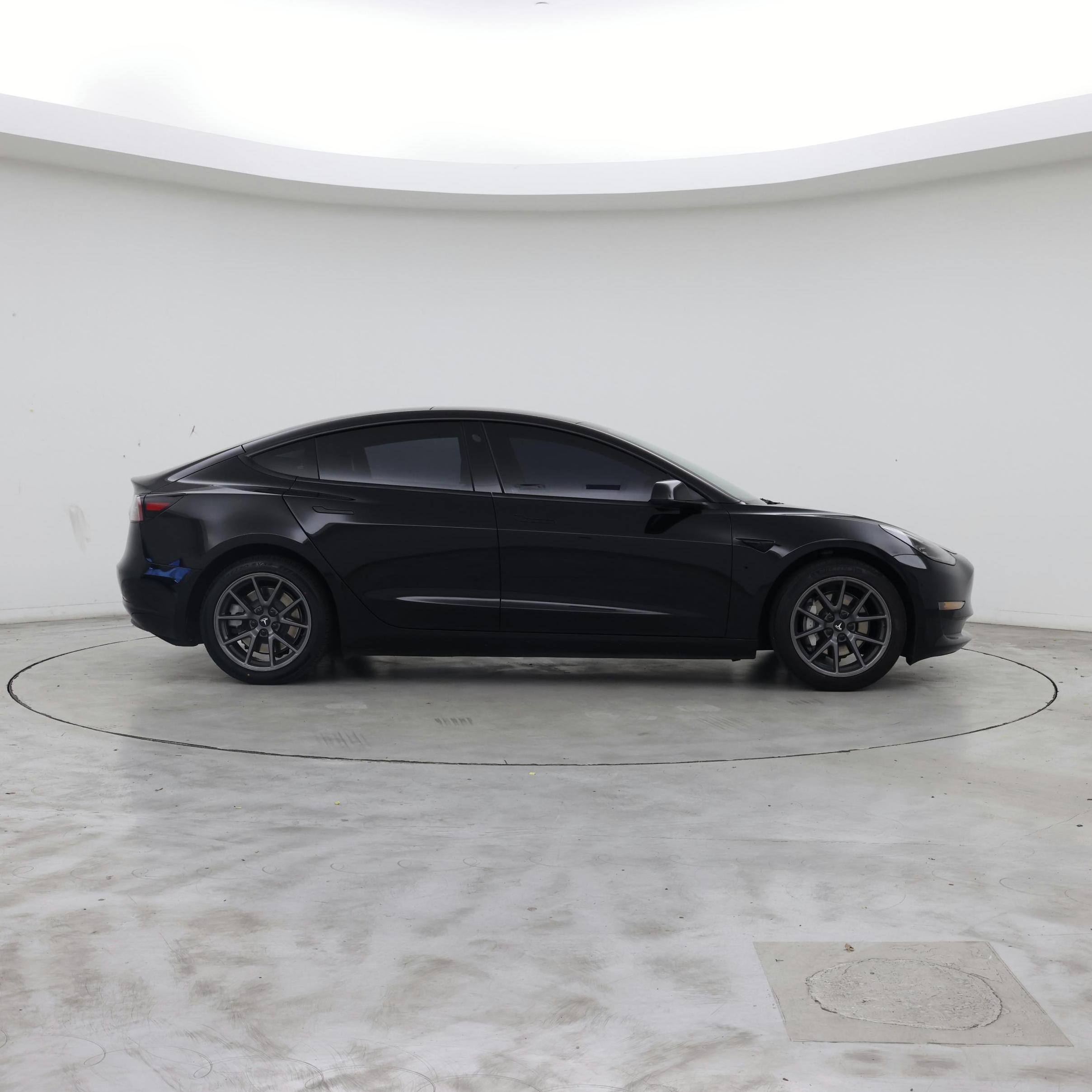 Thumbnail: 2022 Tesla Model 3 - 7