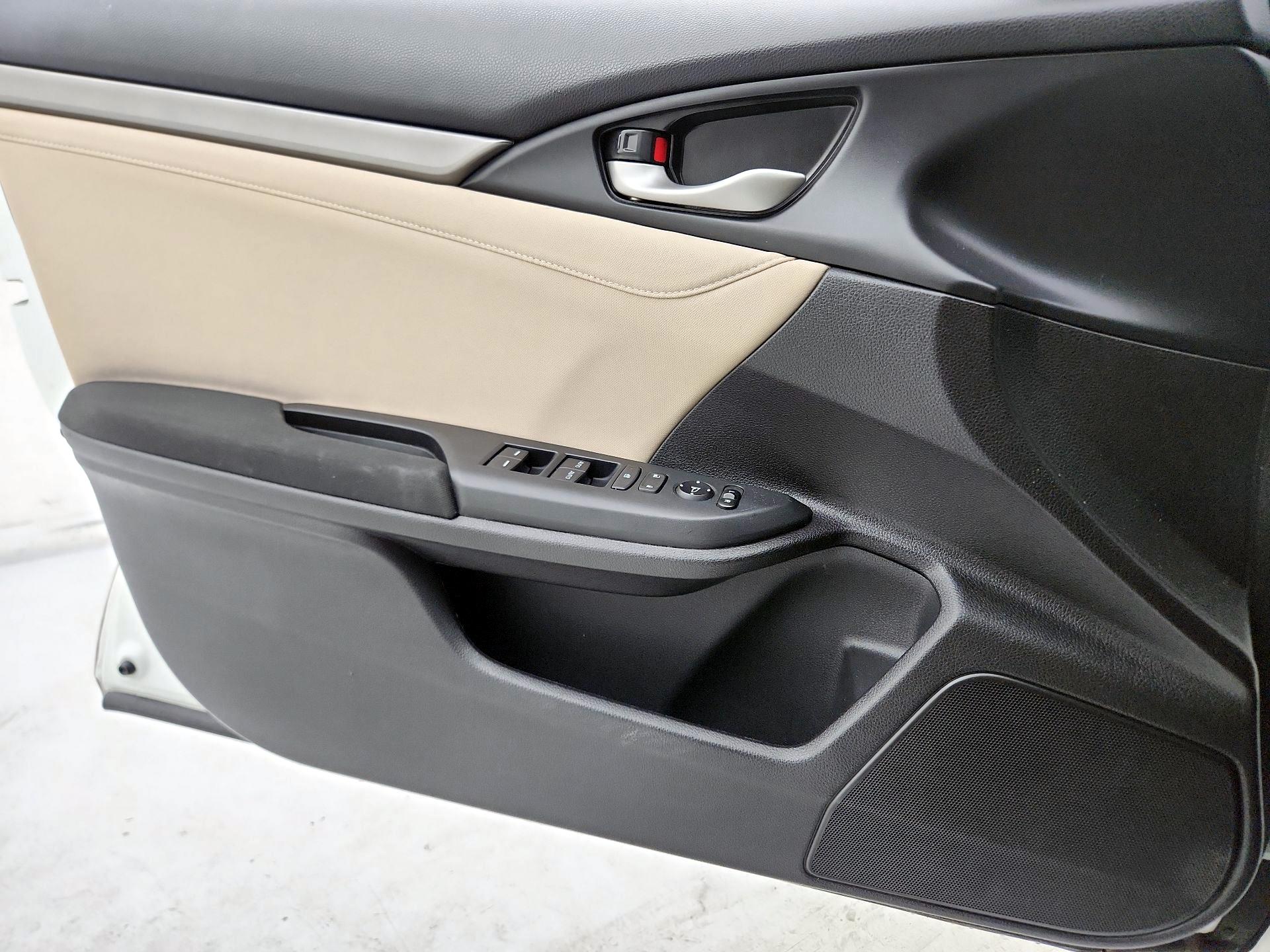 Thumbnail: 2018 Honda Civic - 12