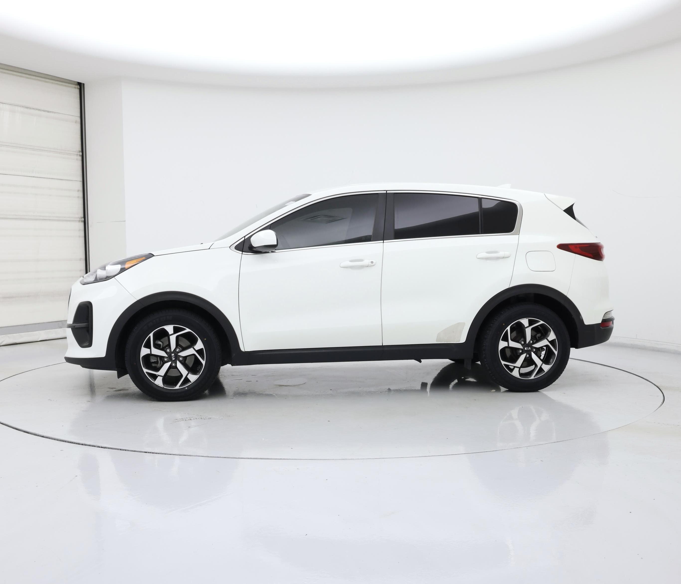Thumbnail: 2021 Kia Sportage - 3