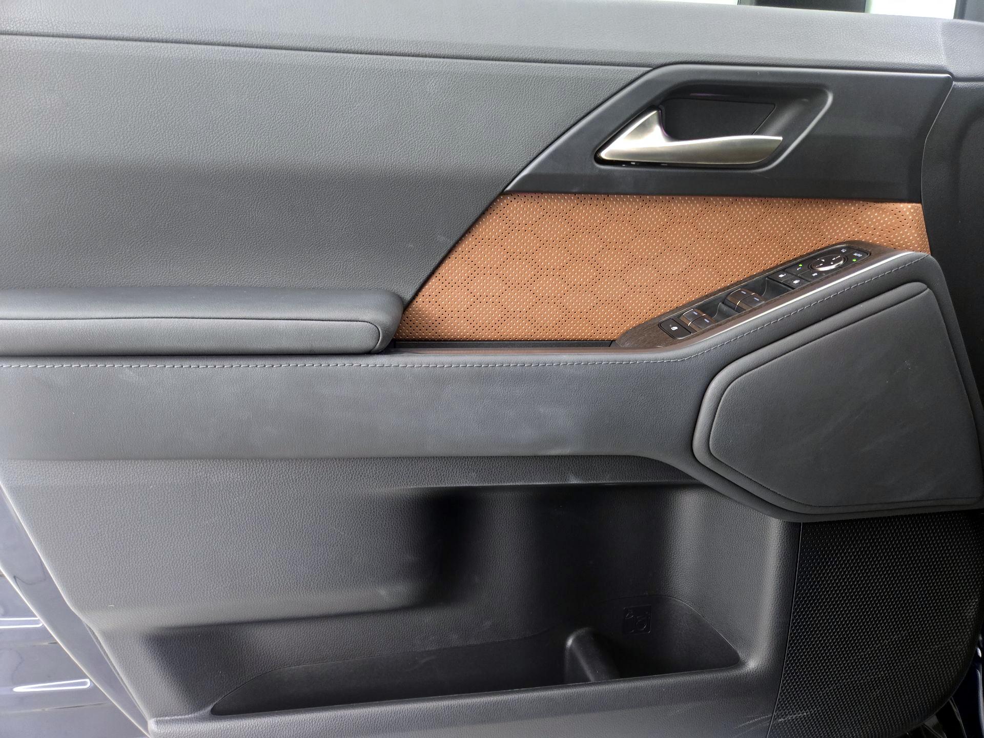 Thumbnail: 2024 Lexus GX - 12