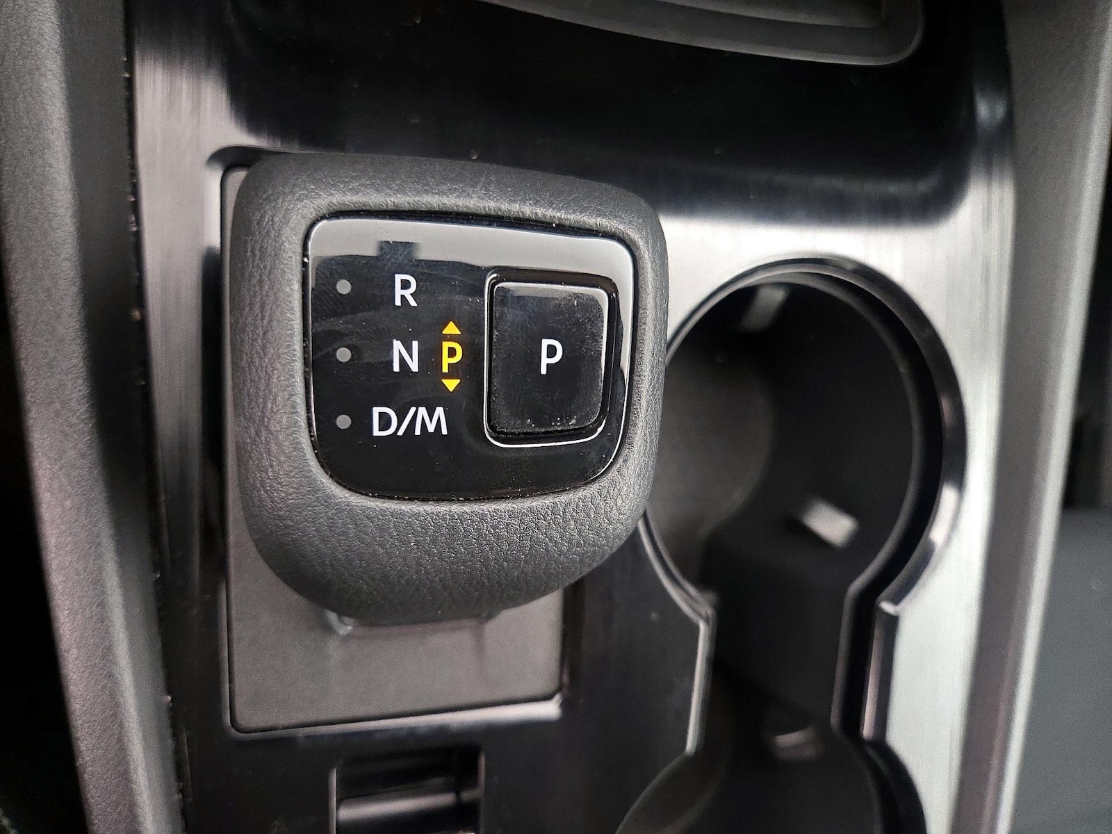 2023 Nissan Rogue S - Photo 18