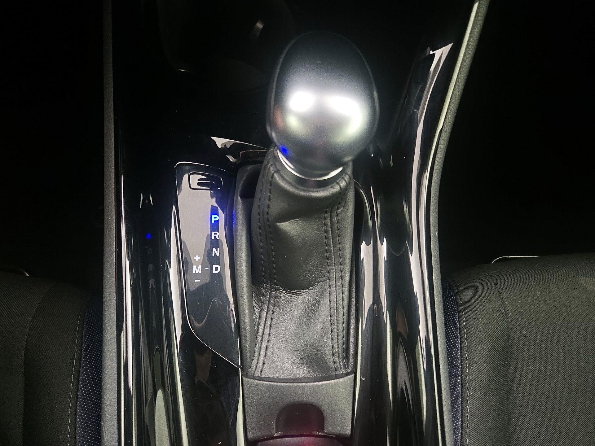 Thumbnail: 2021 Toyota C-HR - 17