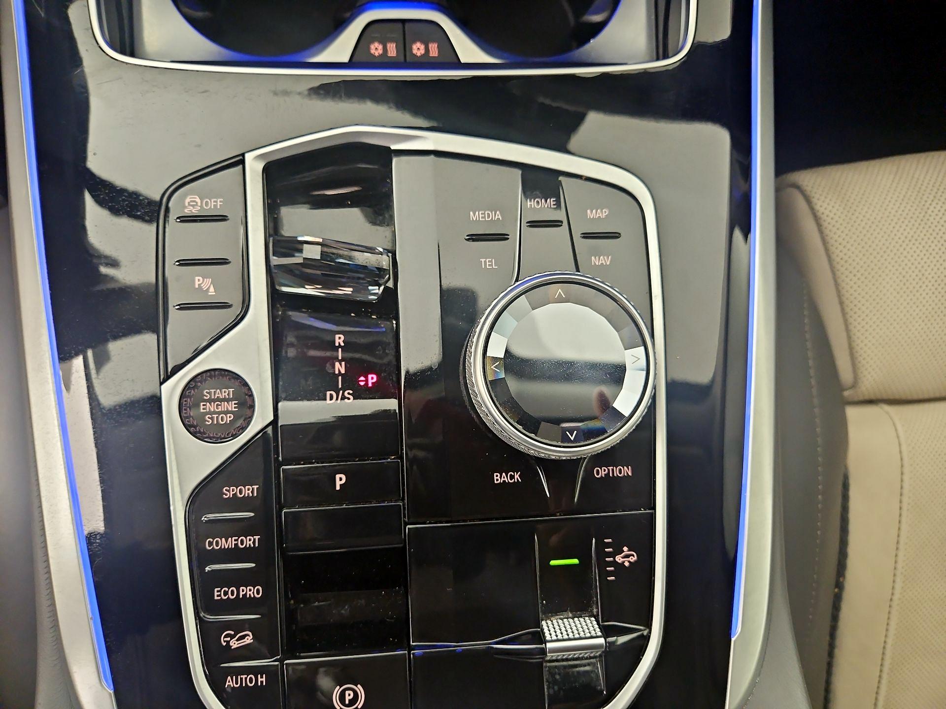 Thumbnail: 2023 BMW X7 - 16