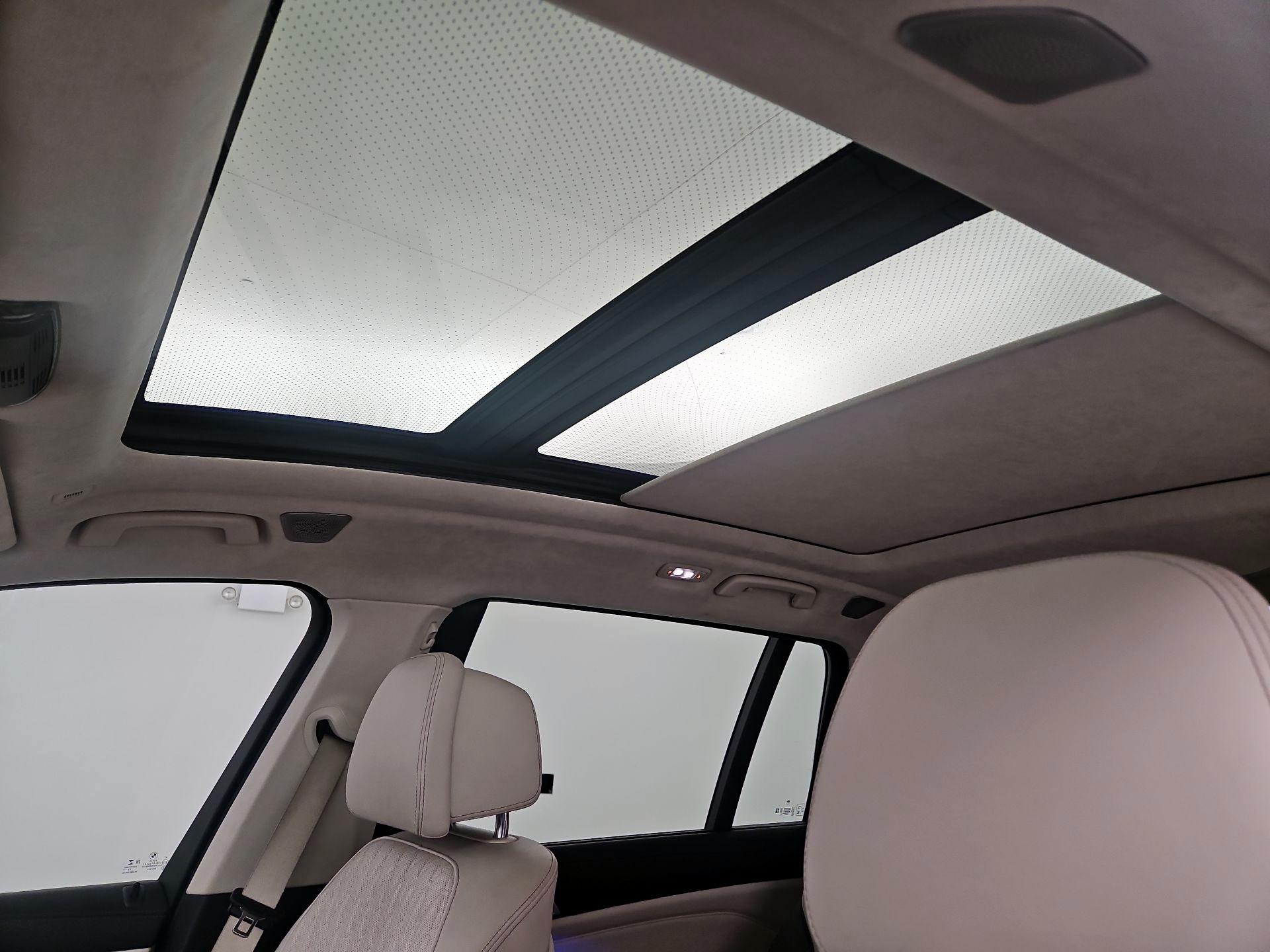 Thumbnail: 2023 BMW X7 - 18