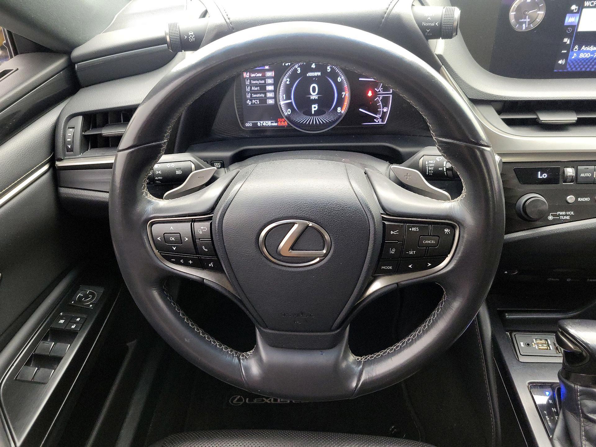 Thumbnail: 2020 Lexus ES - 10