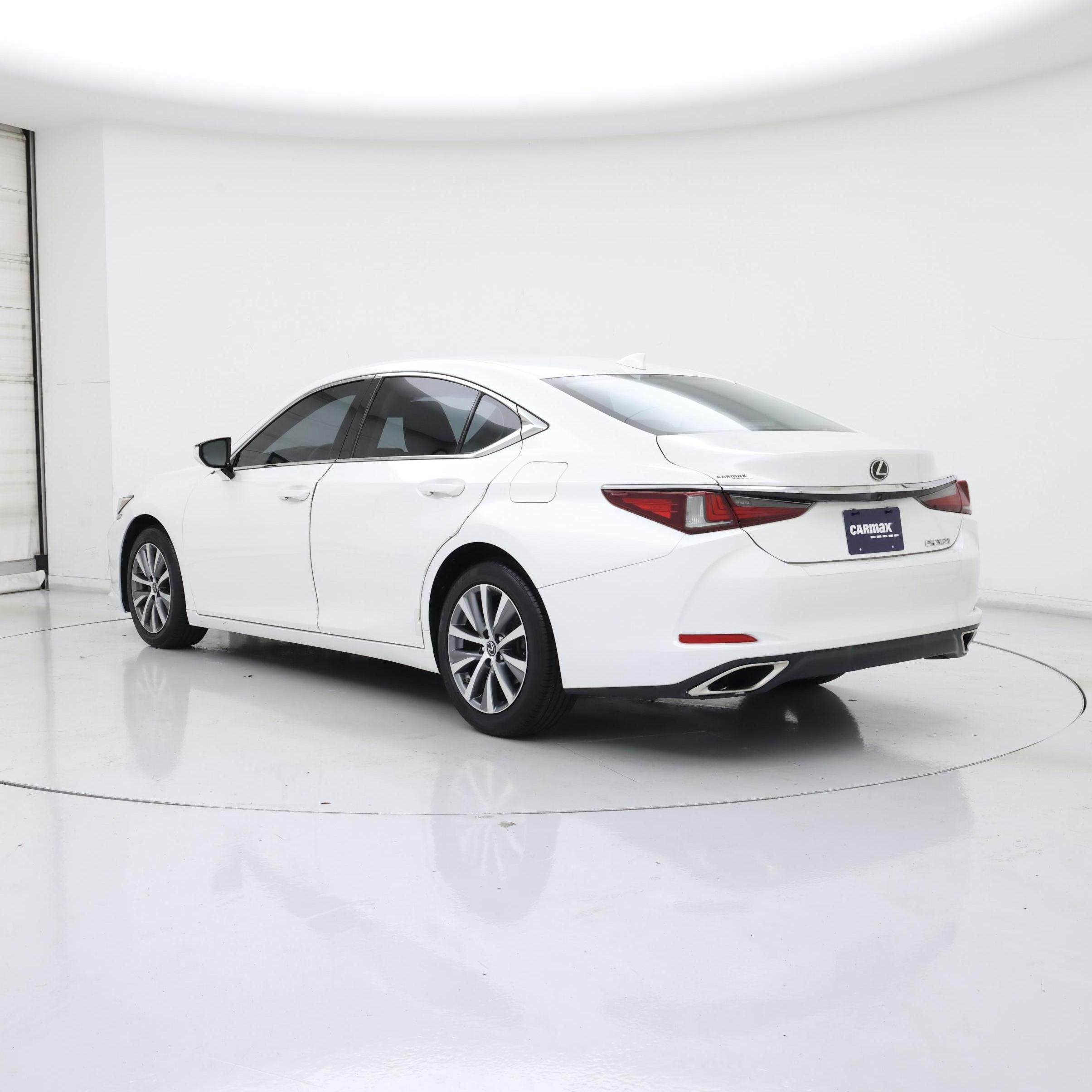 Thumbnail: 2020 Lexus ES - 2