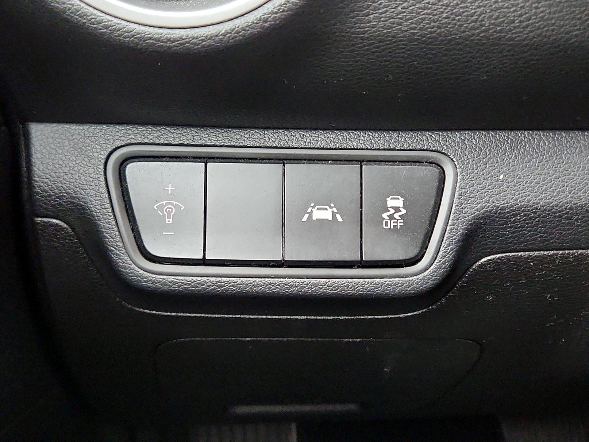 Thumbnail: 2021 Kia Forte - 13