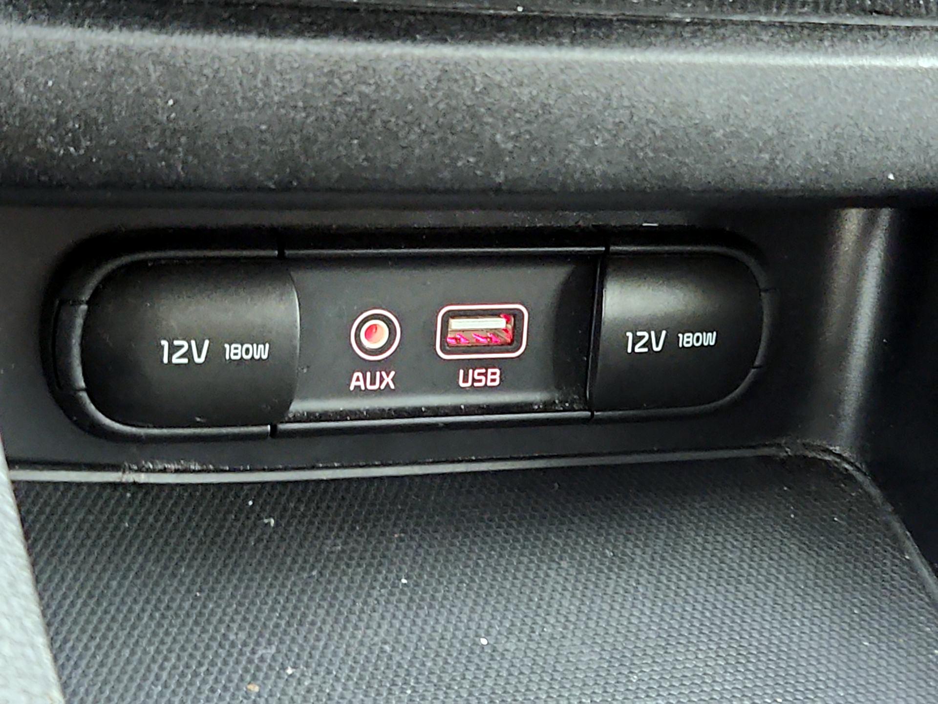 Thumbnail: 2021 Kia Forte - 18